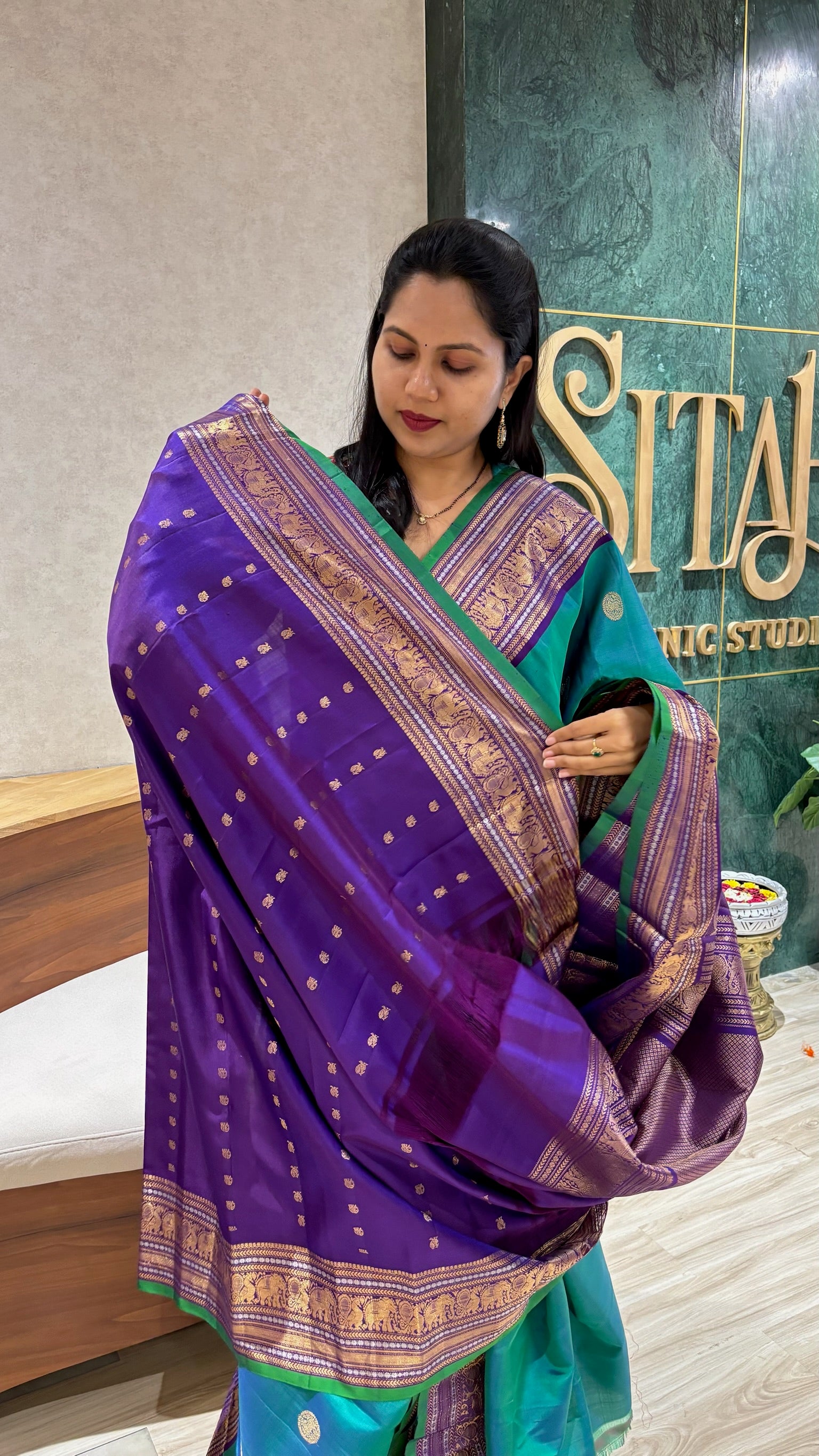 Handloom Gadwal pattu
