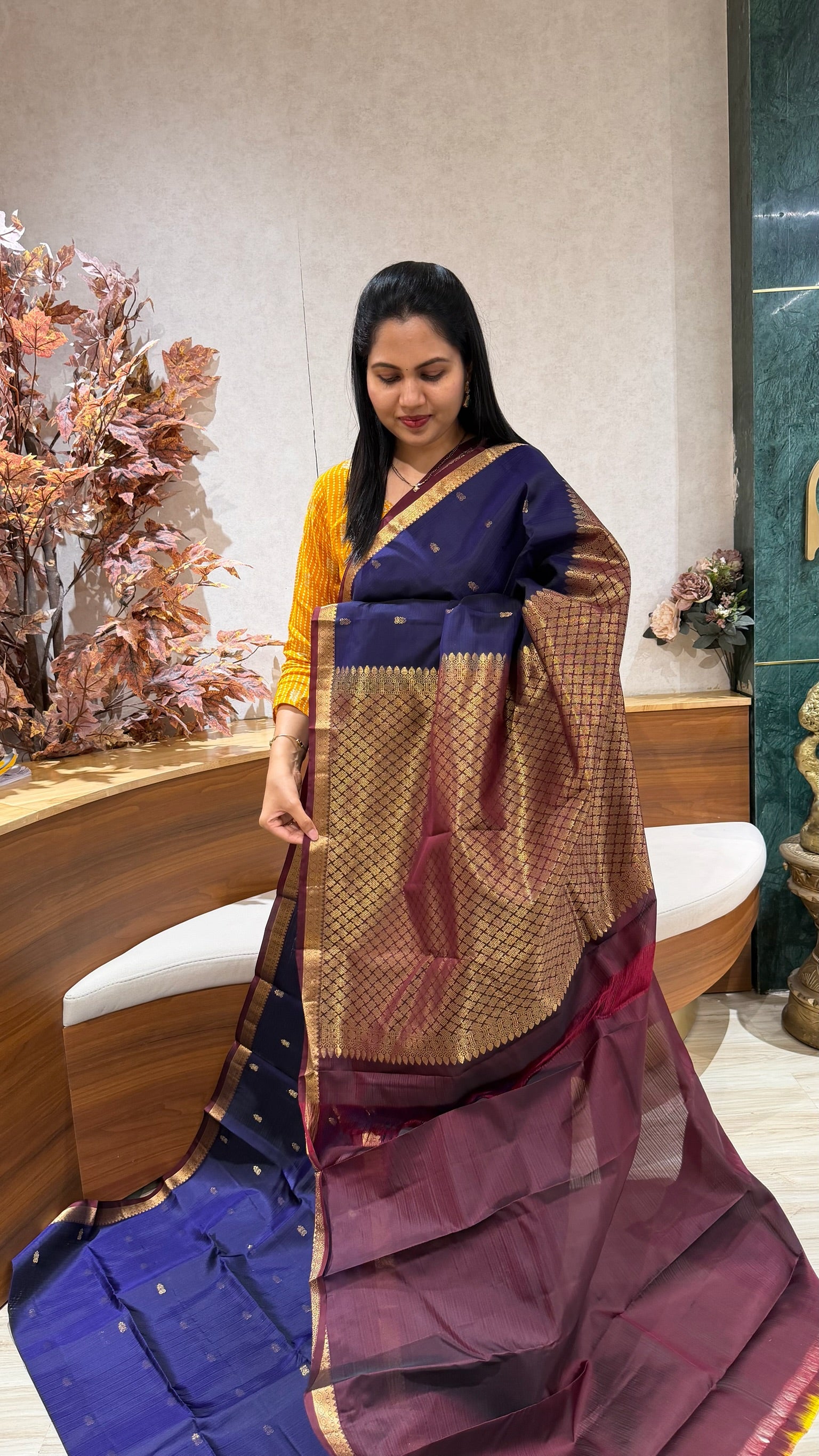 Small border Kanchi pattu
