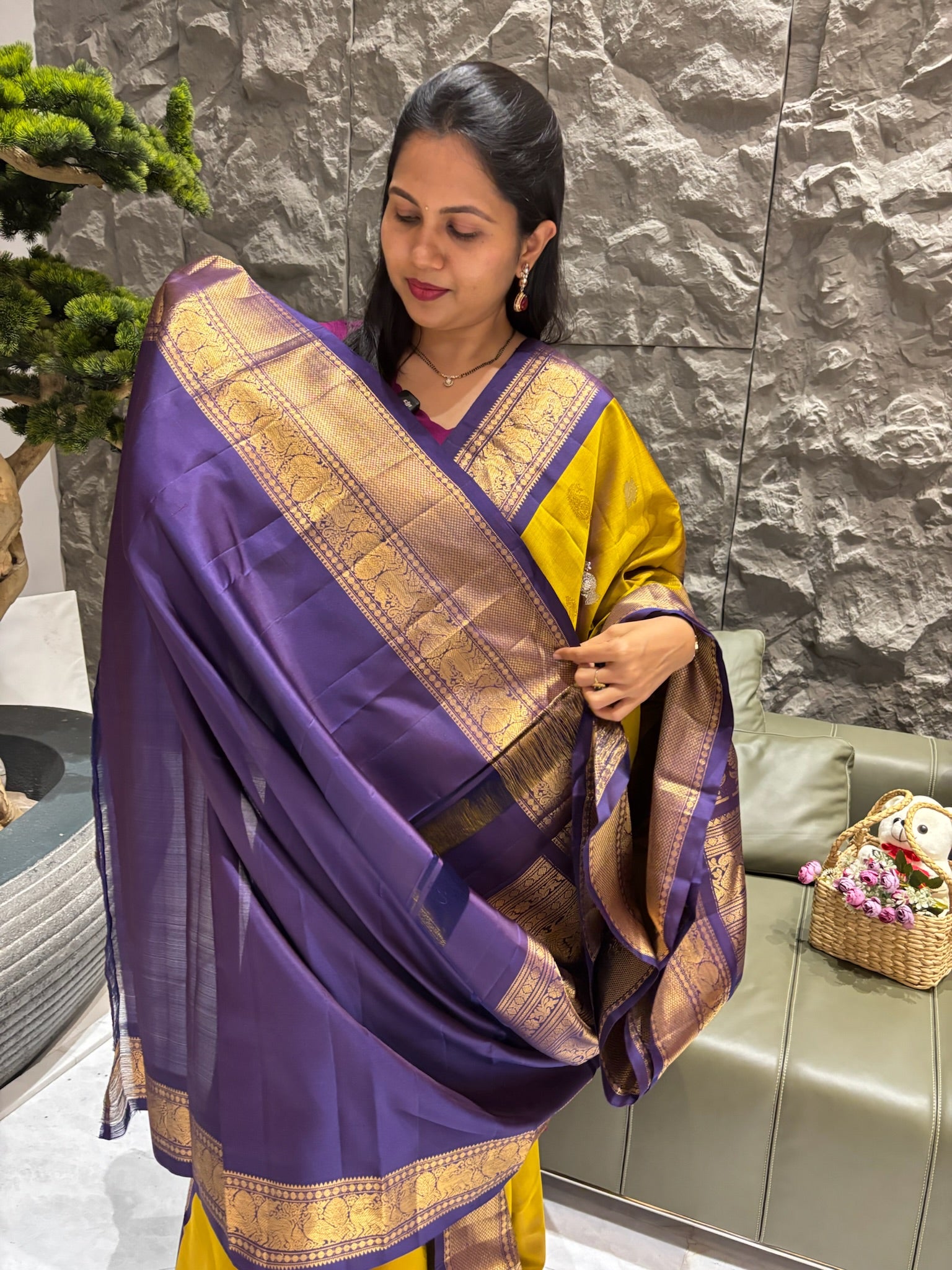 Handloom gadwal pattu menthi green
