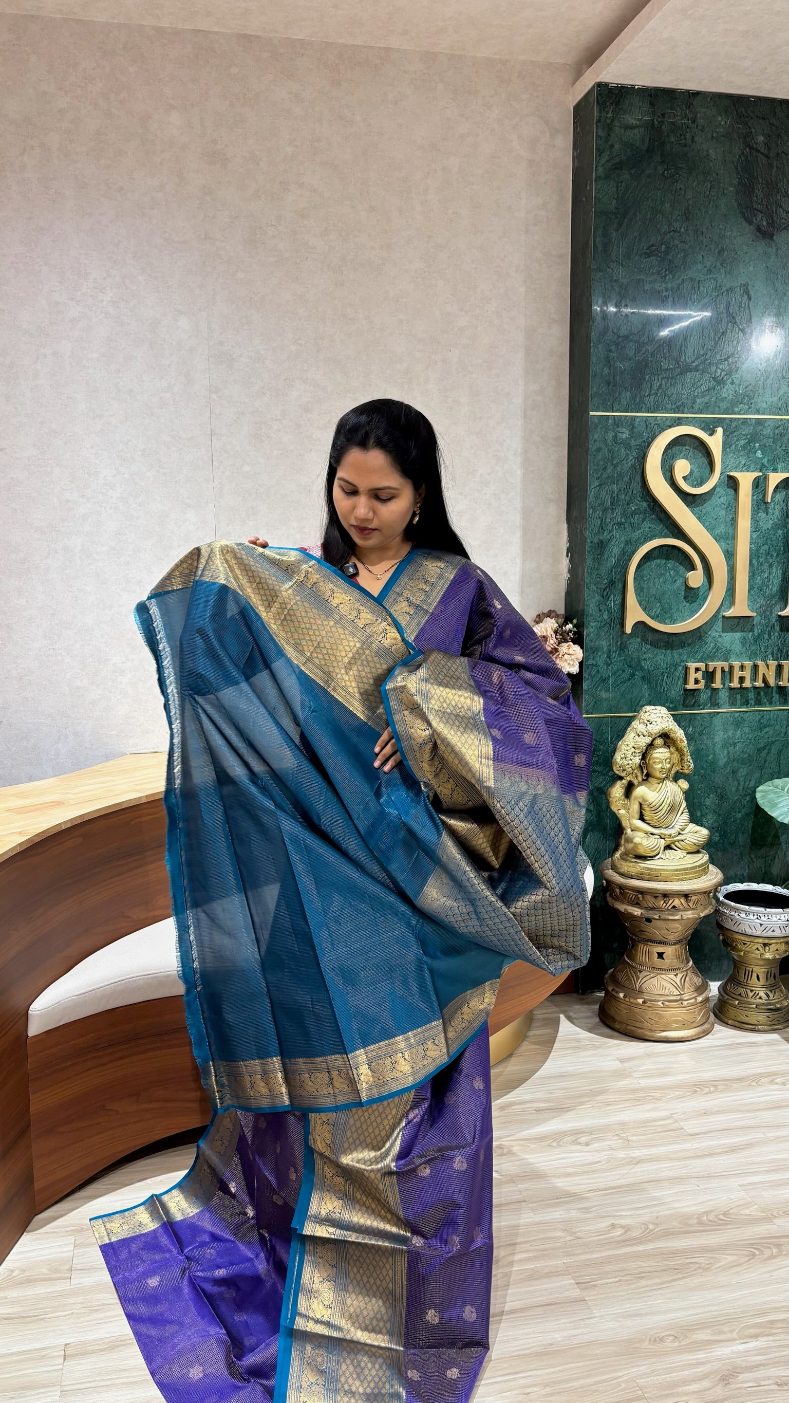 Light weight kanchi pattu