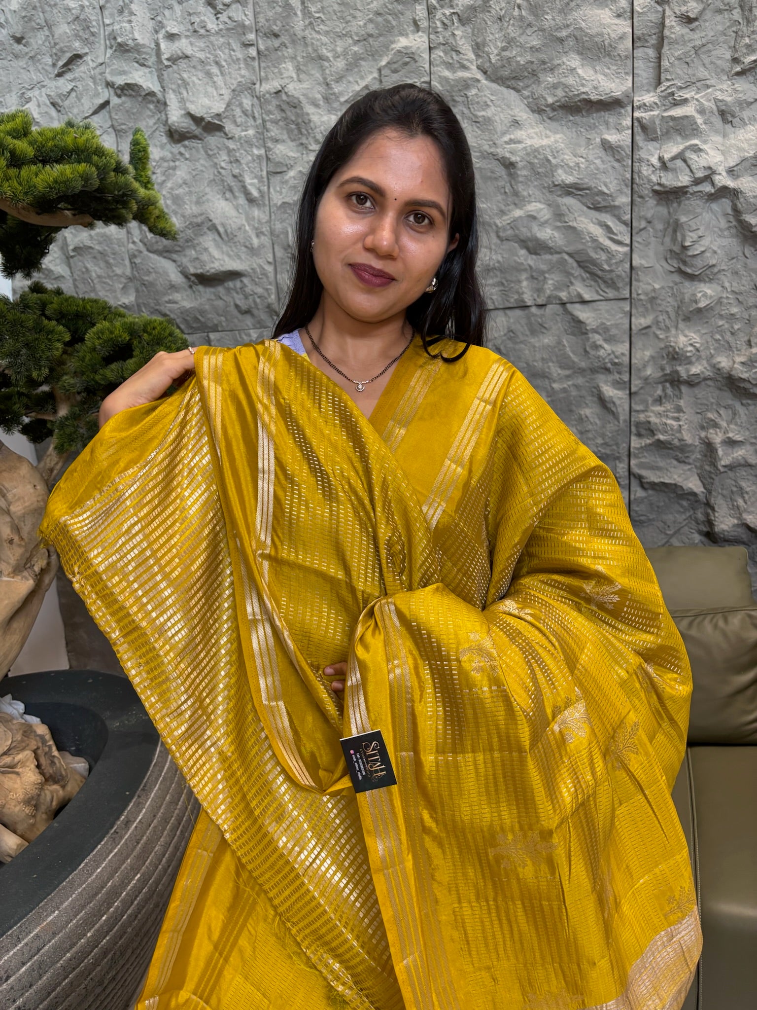 Fancy mango pattu methi yellow