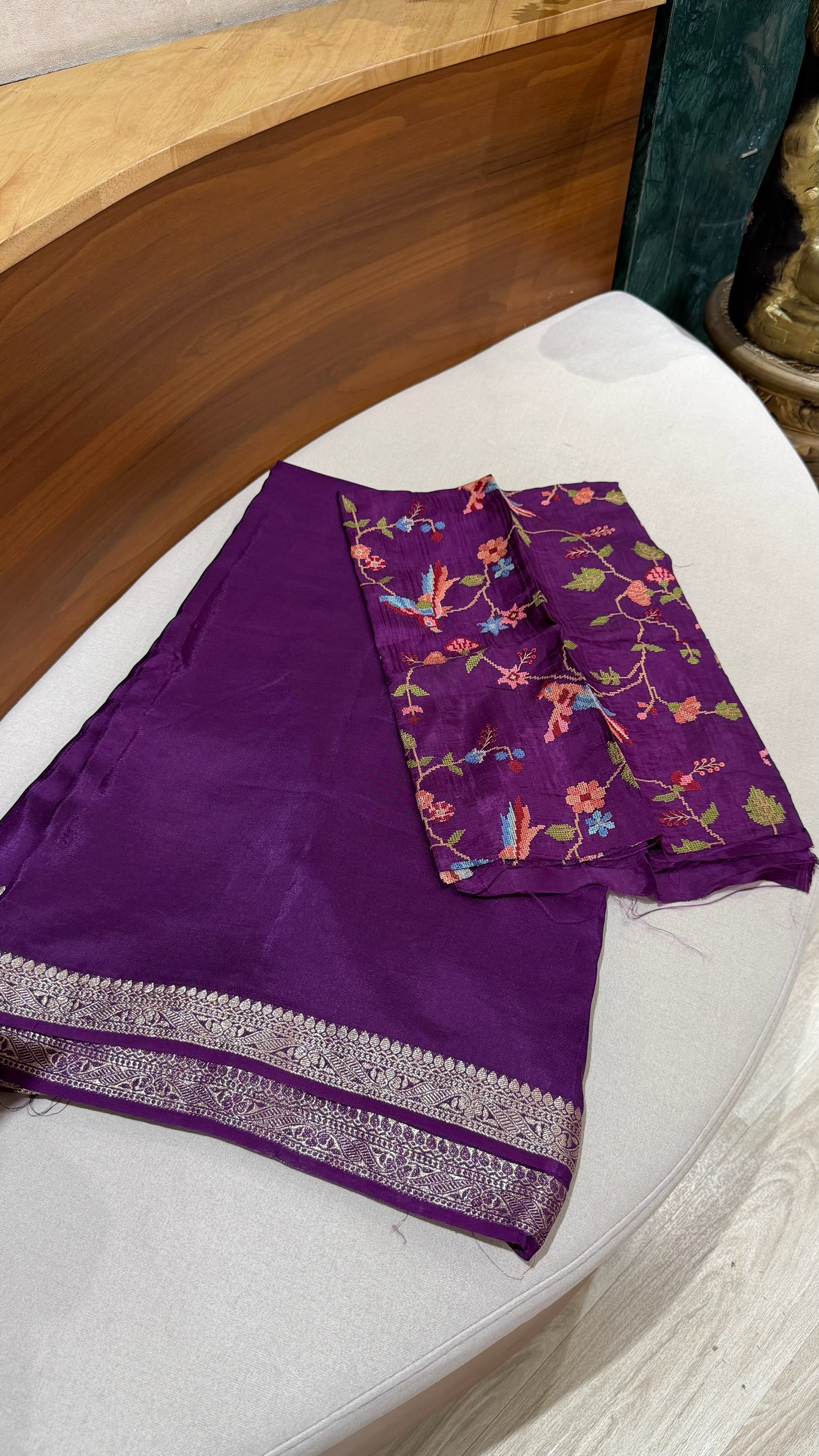 Crepe embroidery
