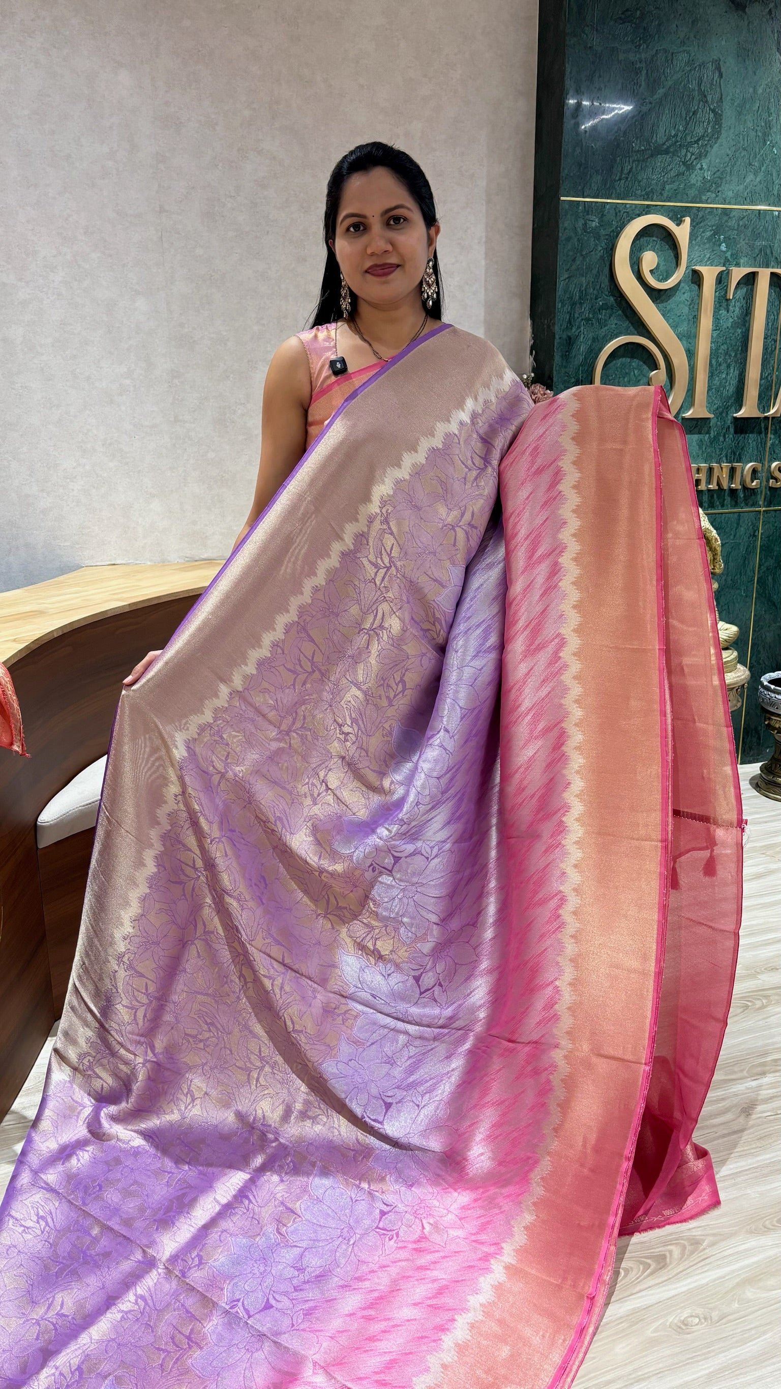 Tissue georgette flower design