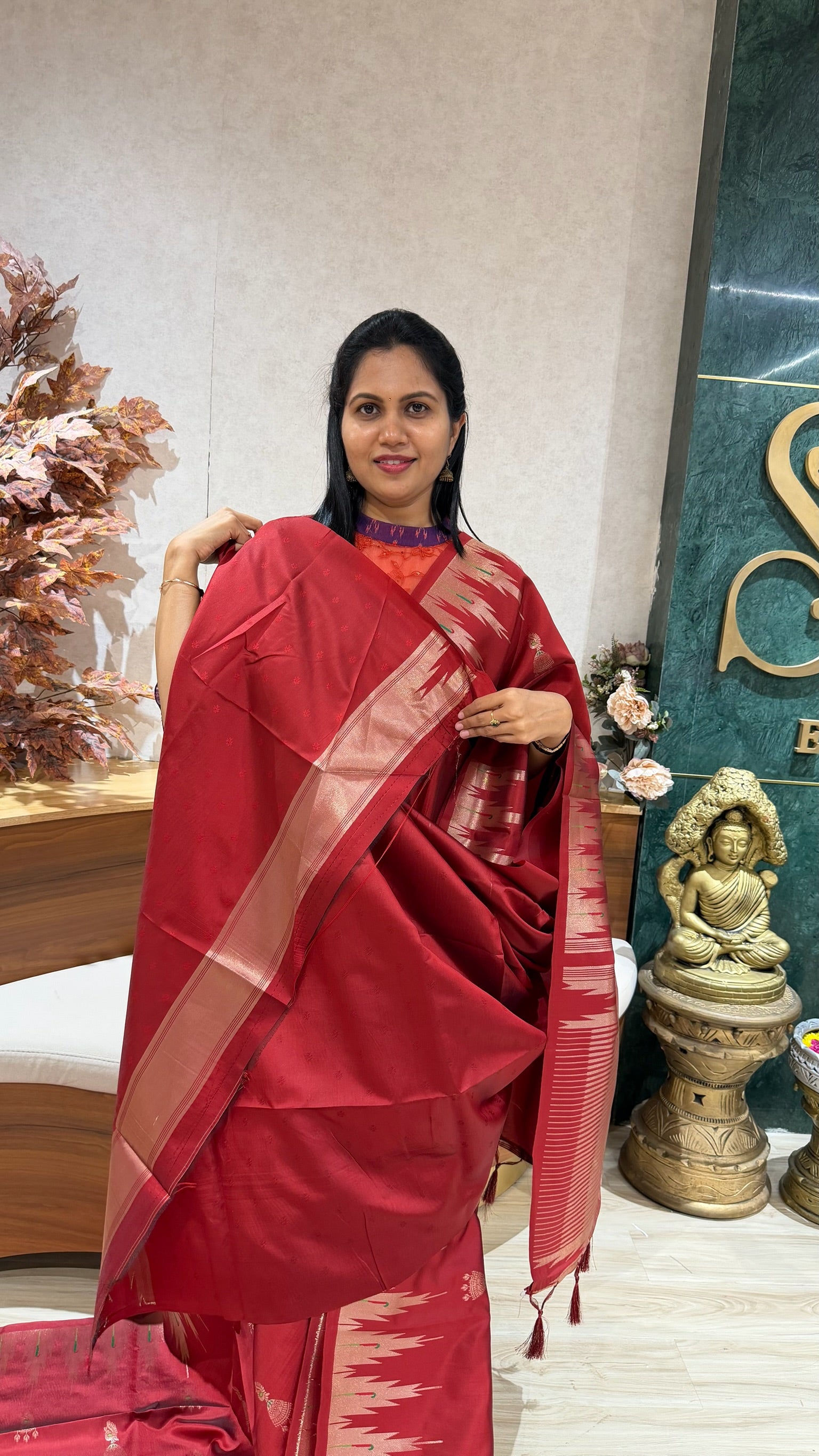 Fancy silk temple border