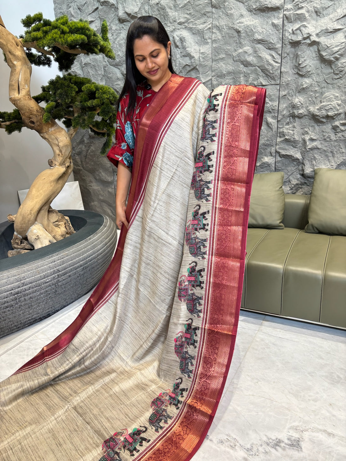 Fancy saree maroon