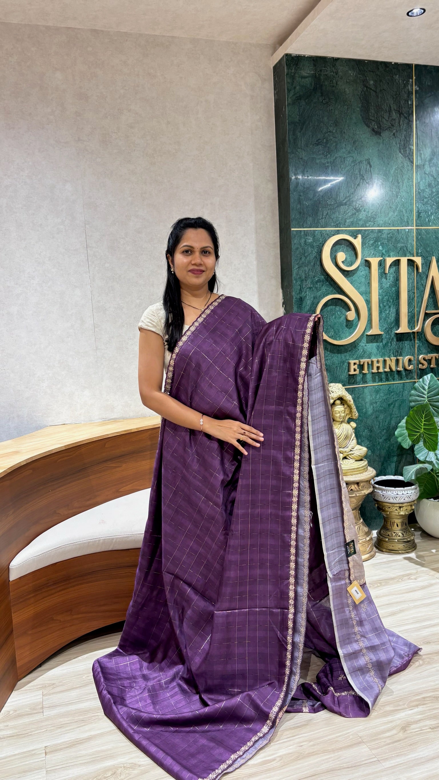 Fancy tussar embroidery border