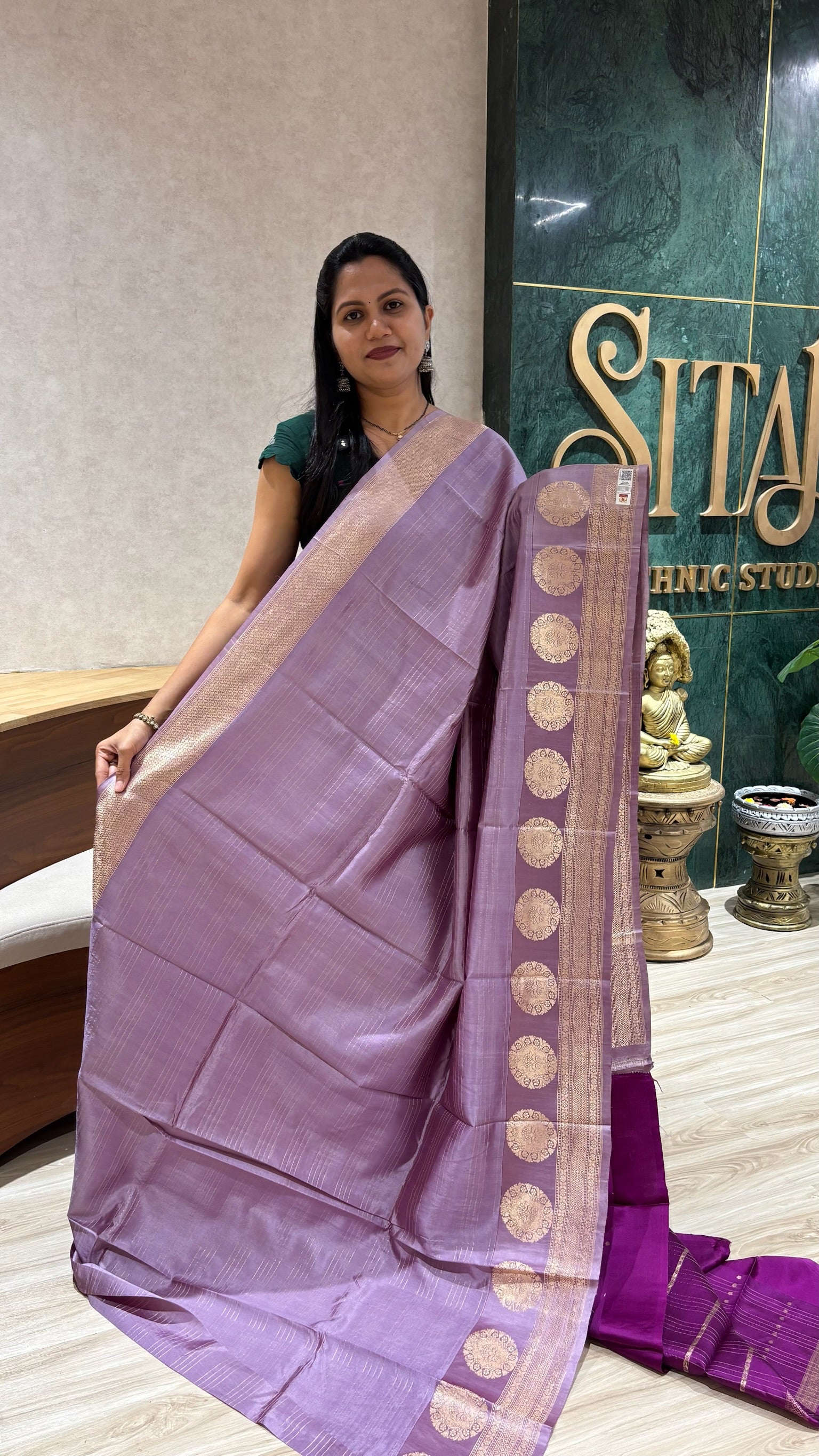 Handloom mango pattu
