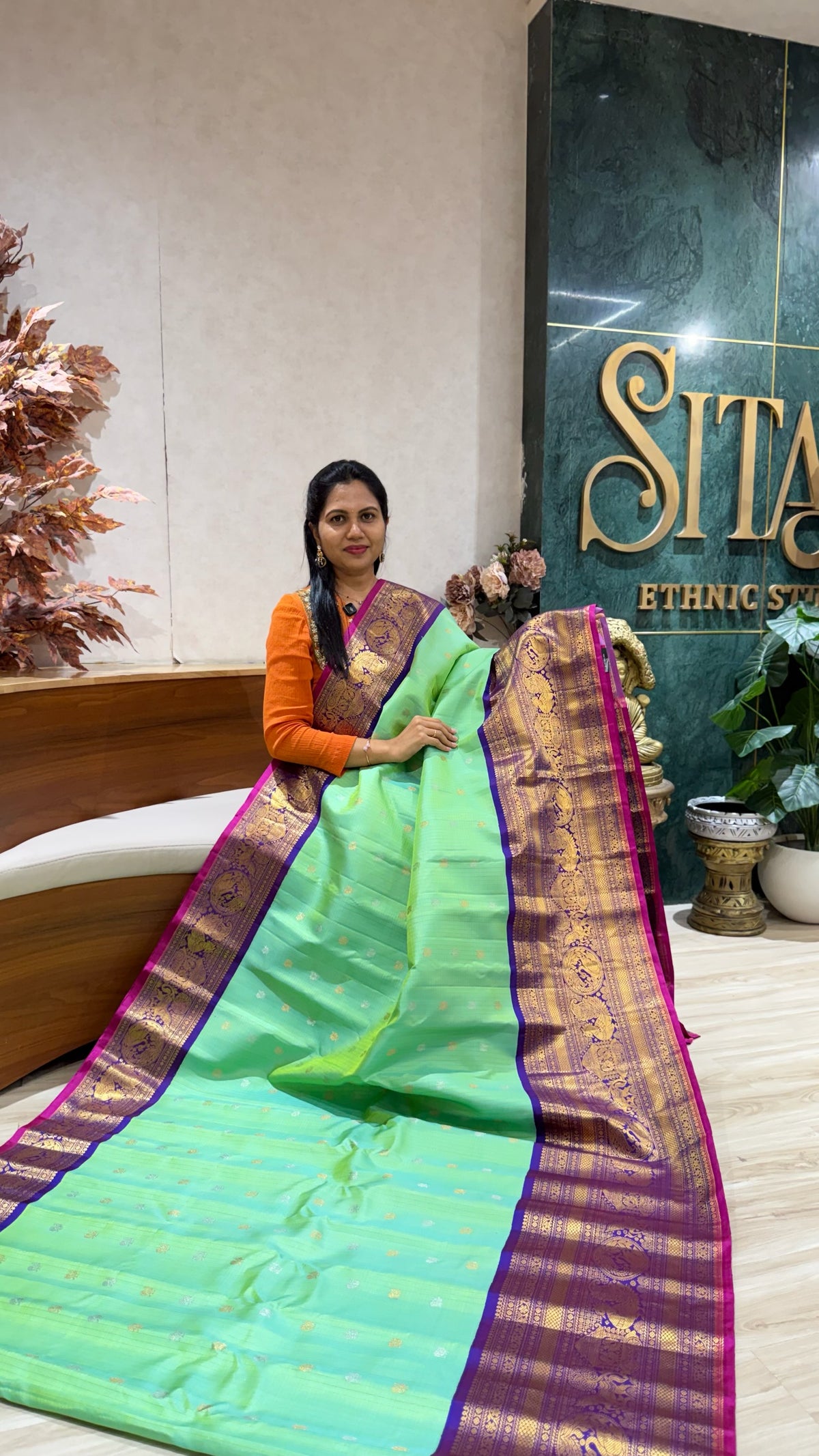 Handloom gadwal pattu