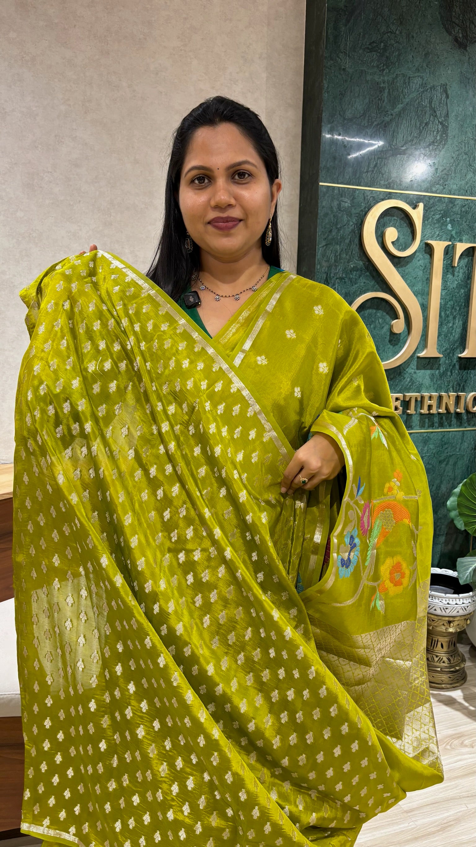 Paper silk meena buti