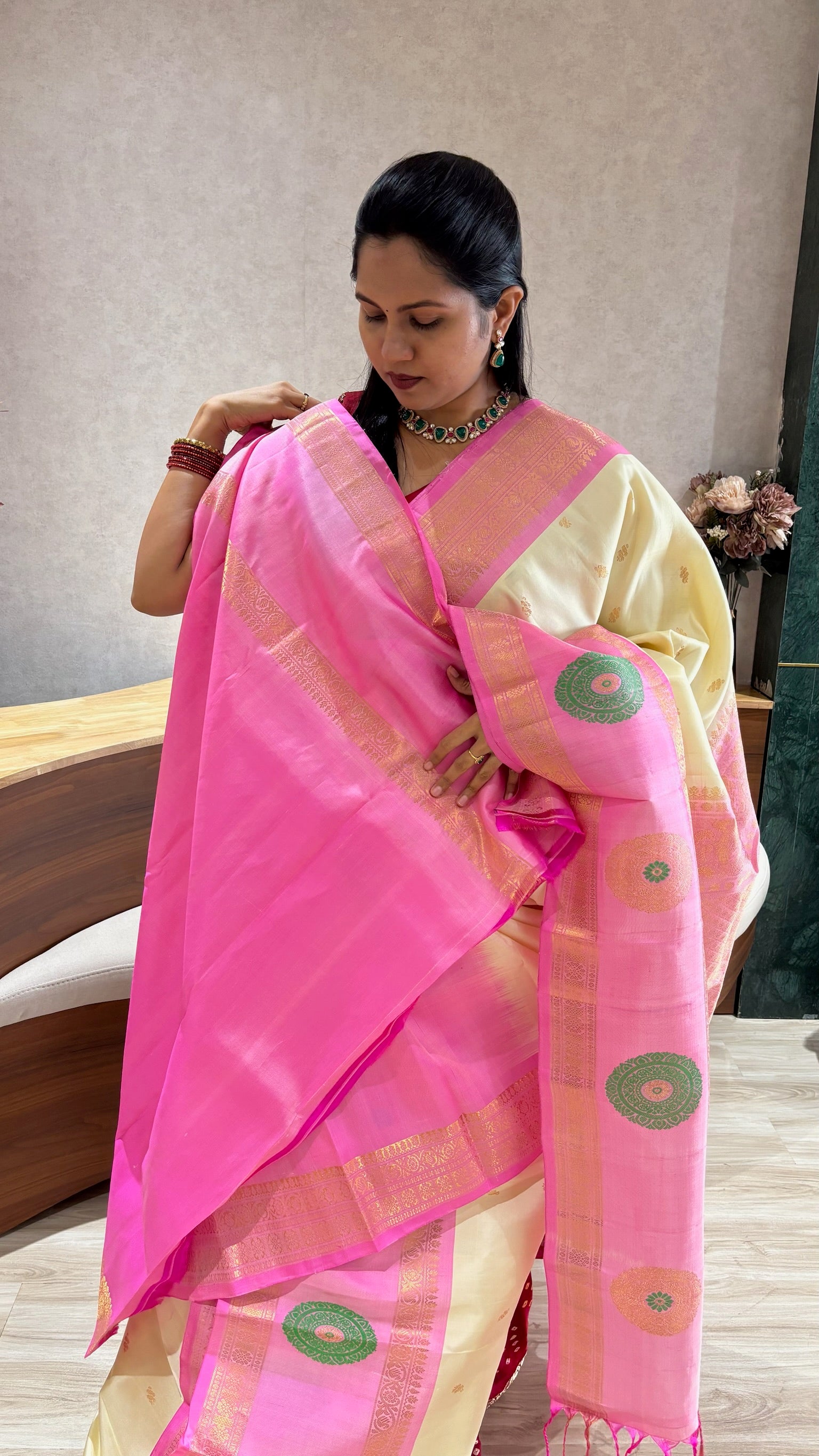 Handloom gadwal creamish white