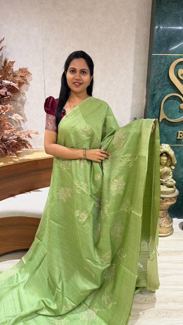 Tussar applique