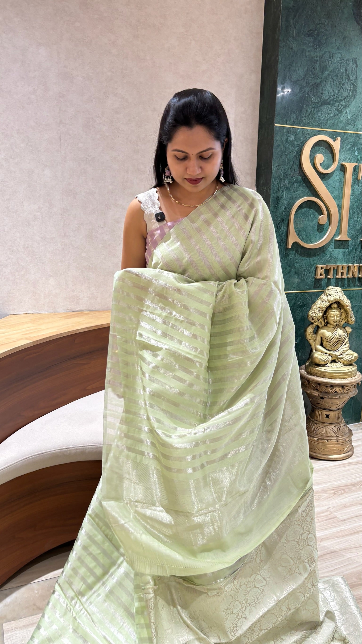 Chinia tissue brocade blouse pista green