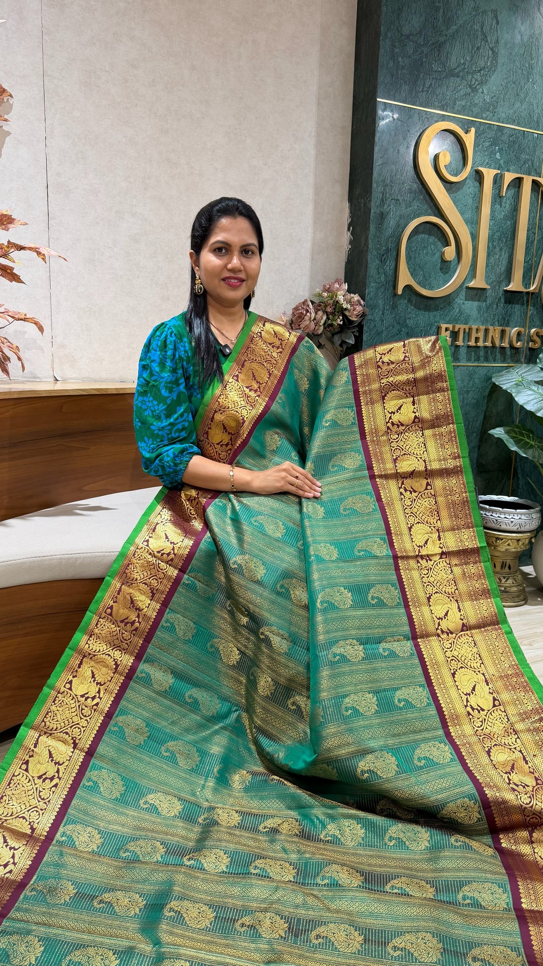 Handloom broacde gadwal pattu