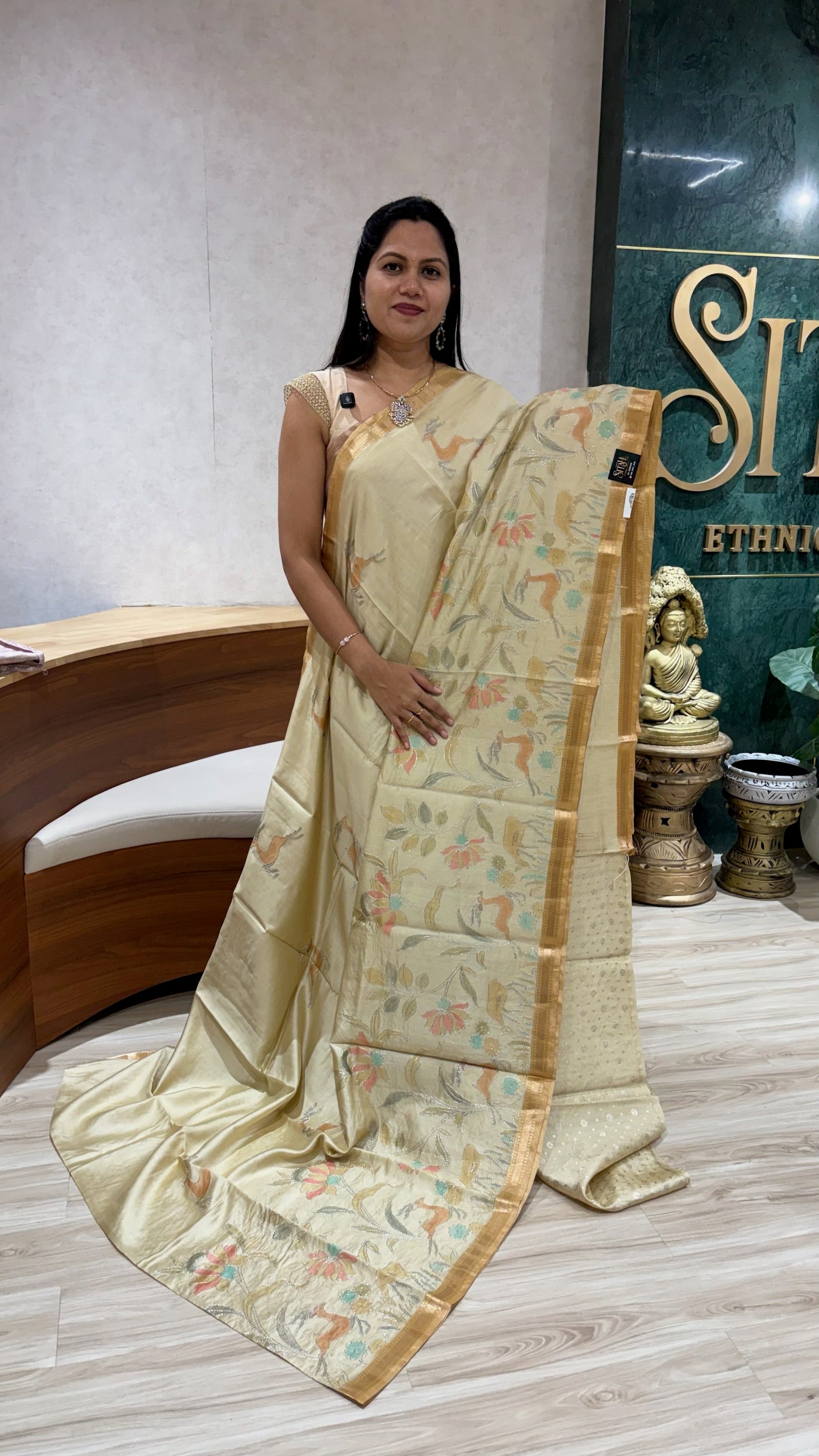 Pure Chinia hand brush embroidery