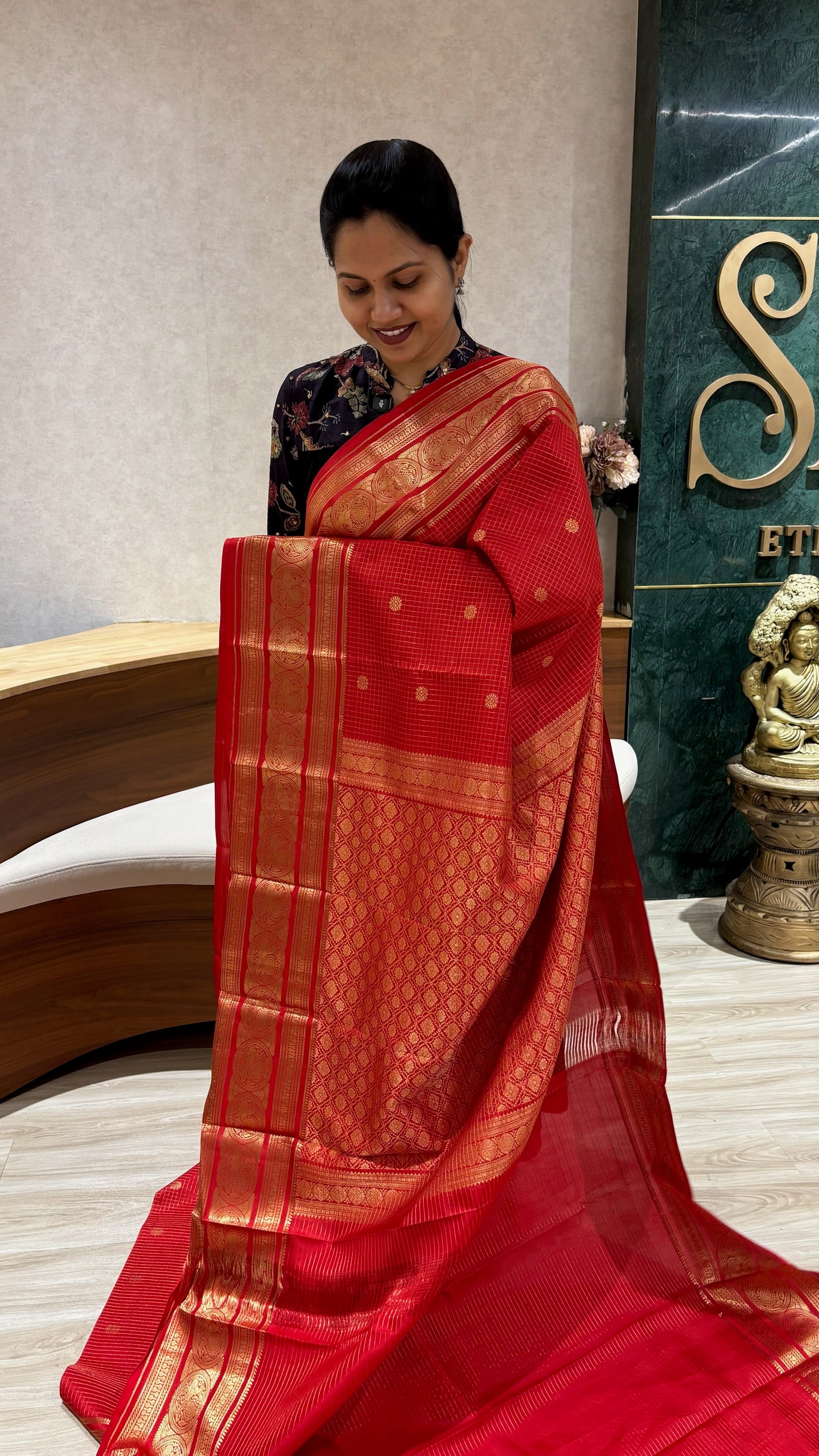 Handloom kanchi pattu red