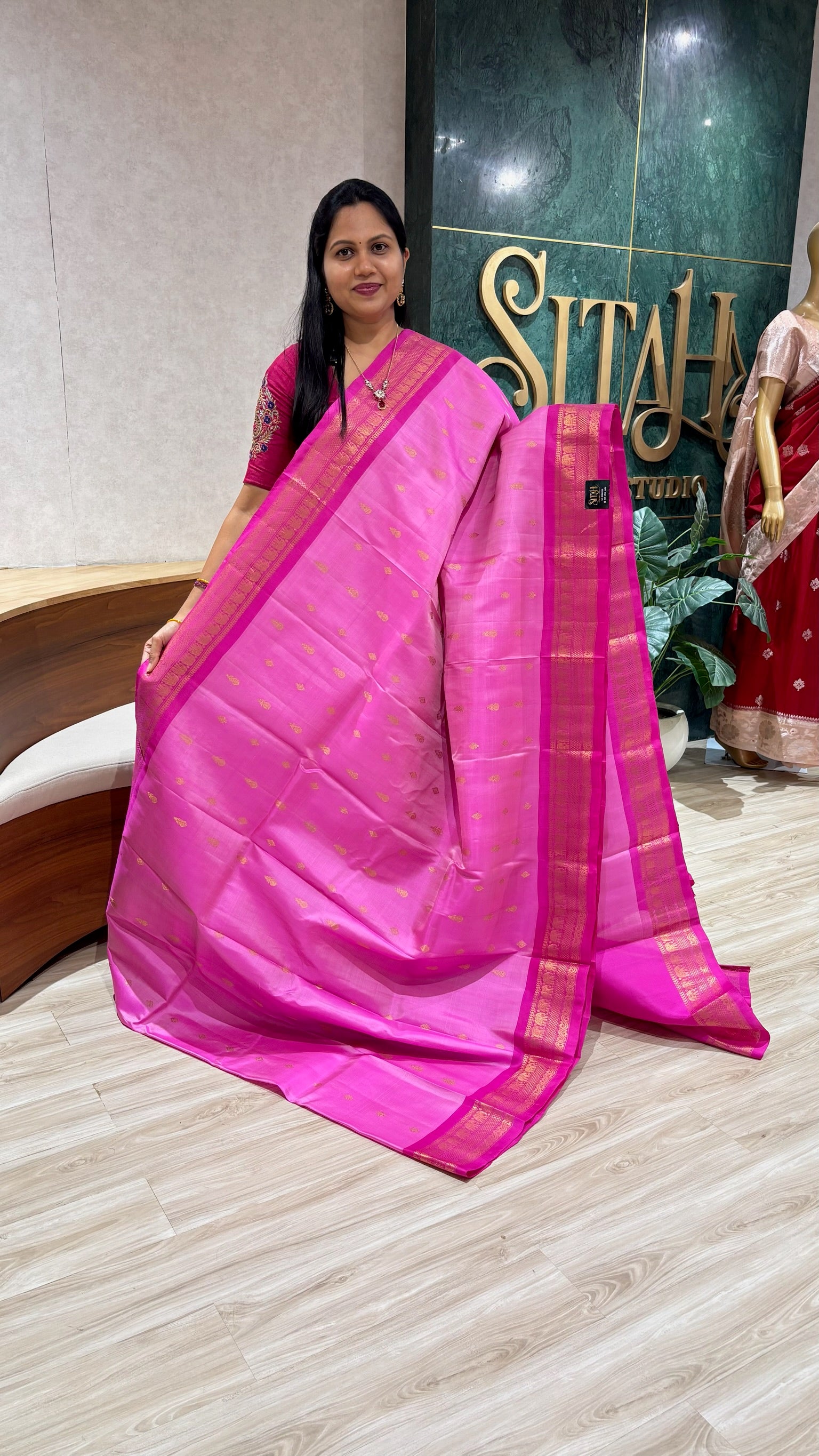 Handloom gadwal pattu