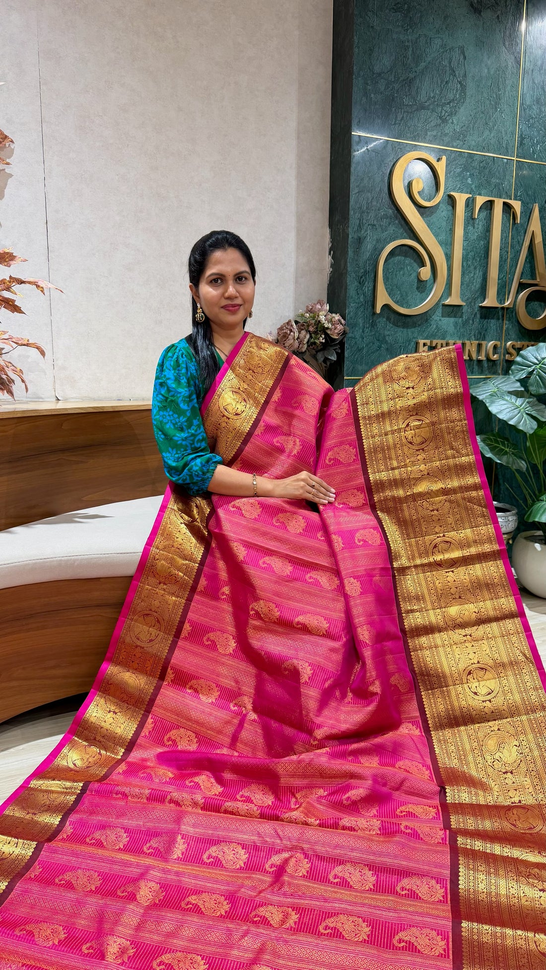 Handloom brocade gadwal pattu