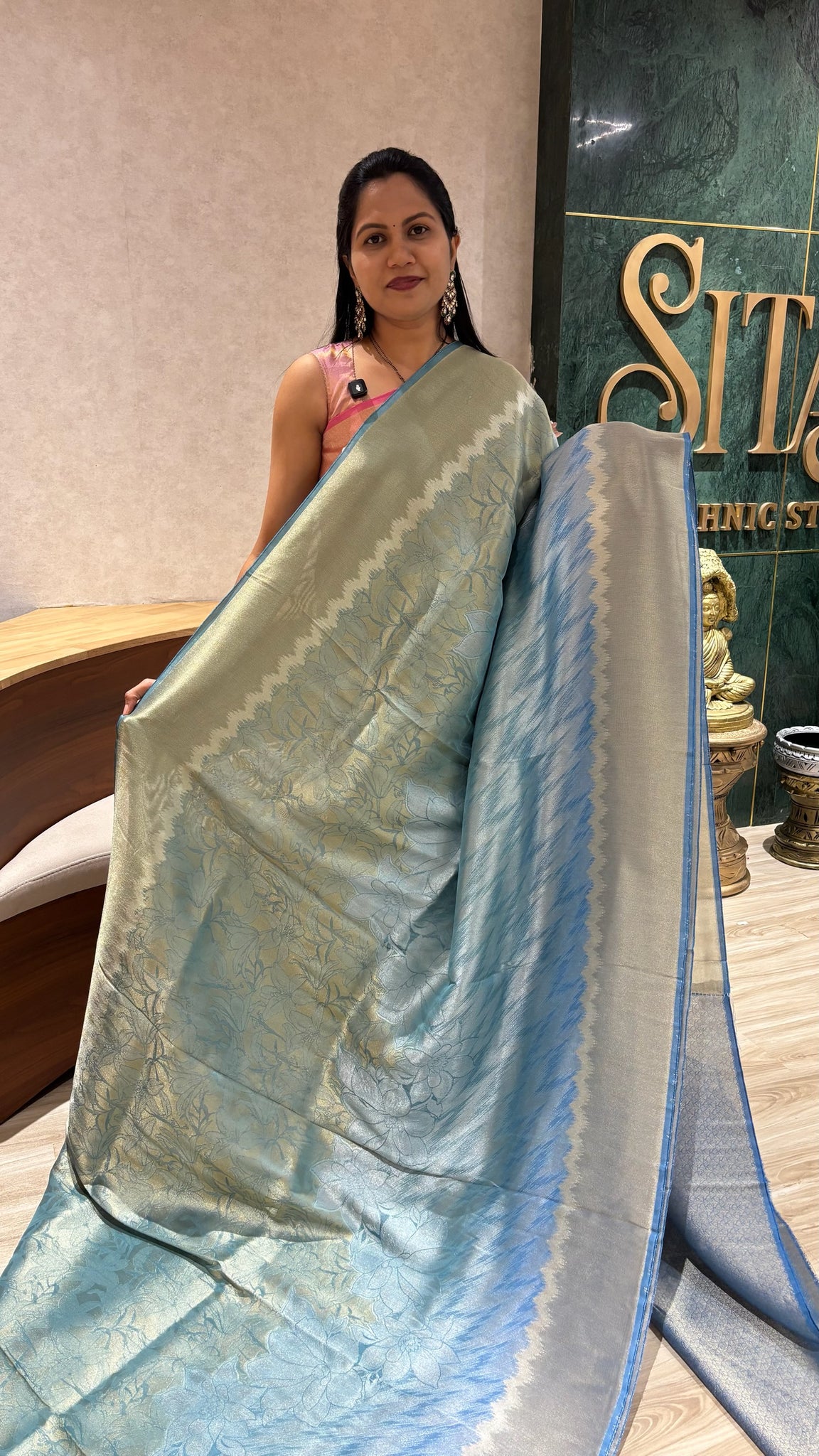 Tissue georgette flower design