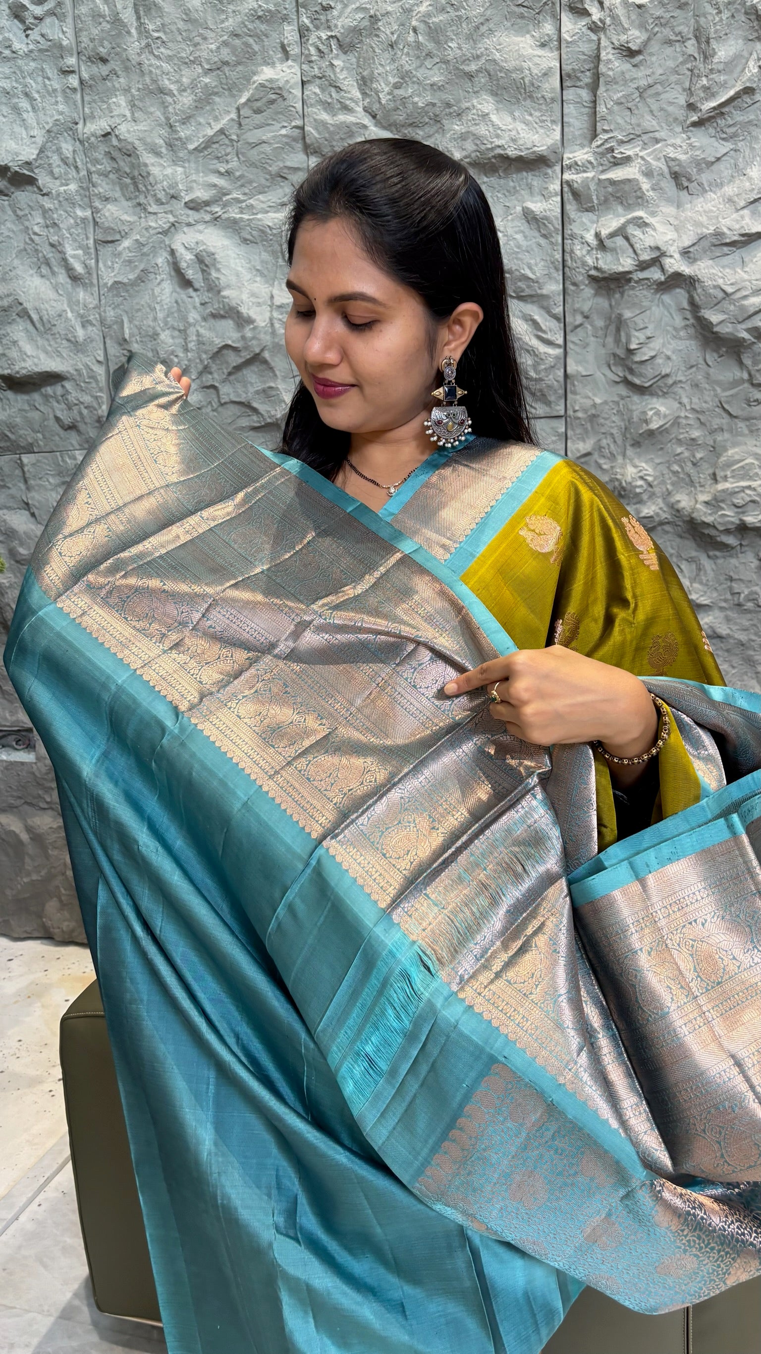 Handloom kanchi  pattu mehndi green