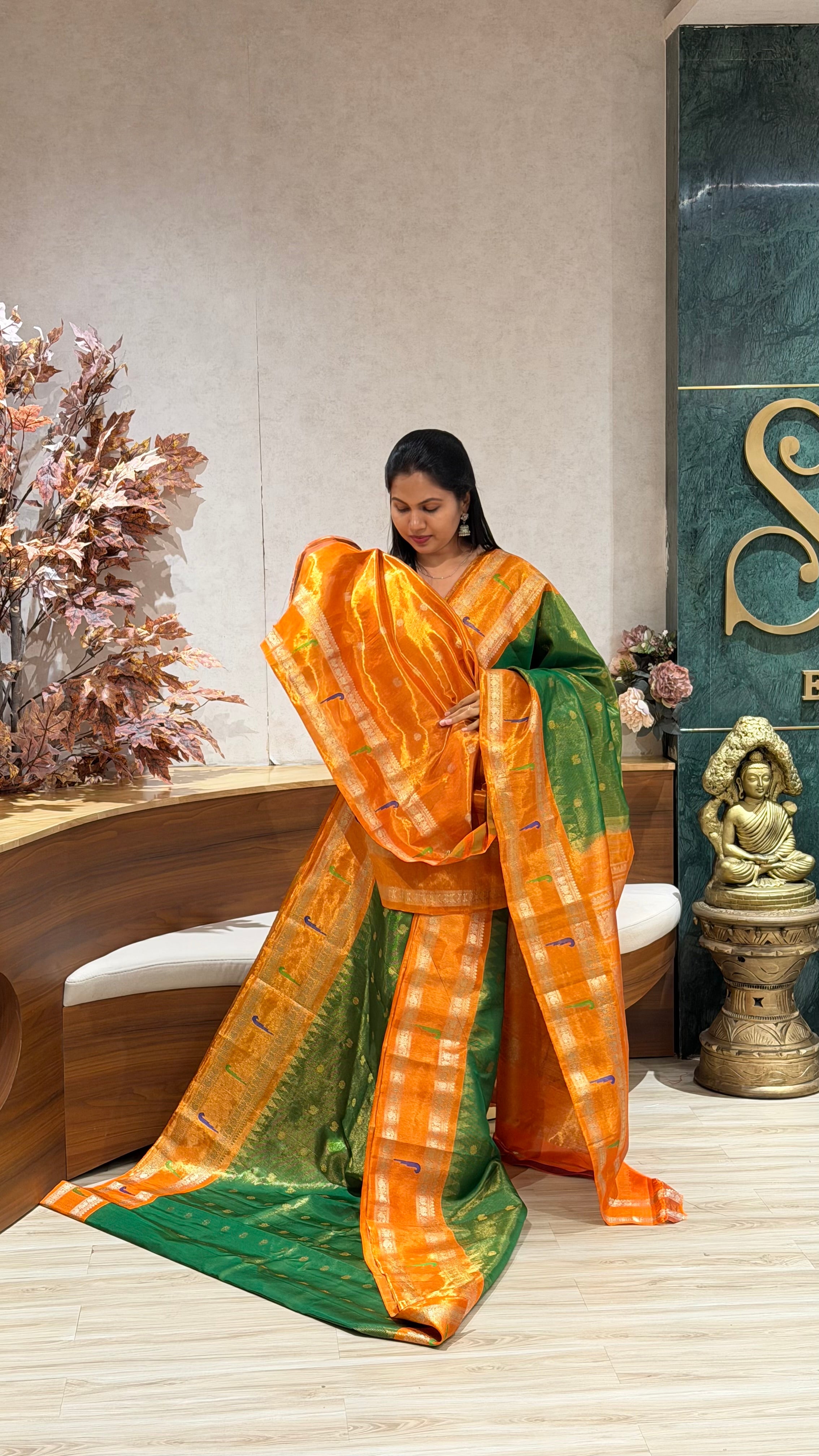 Handloom Gadwal tissue