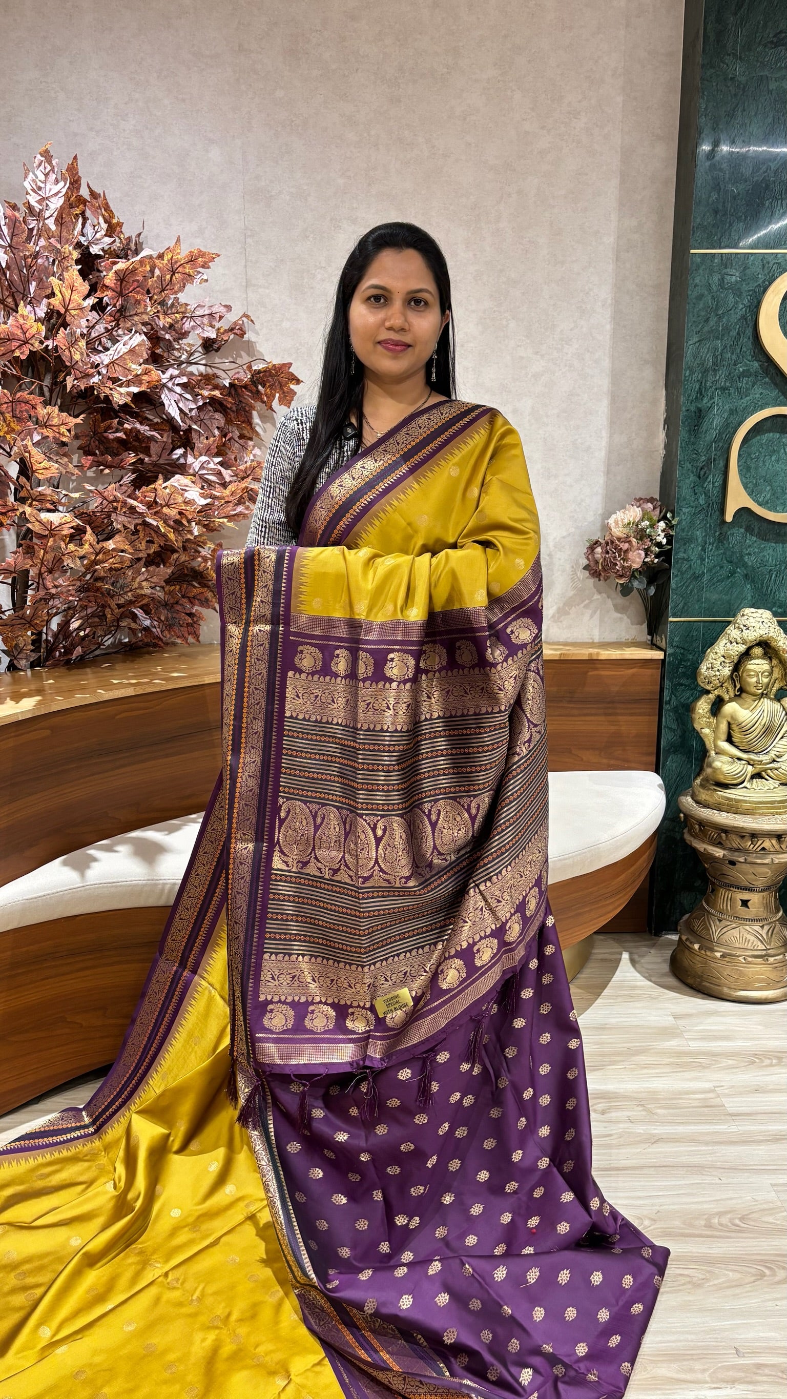Fancy silk temple border