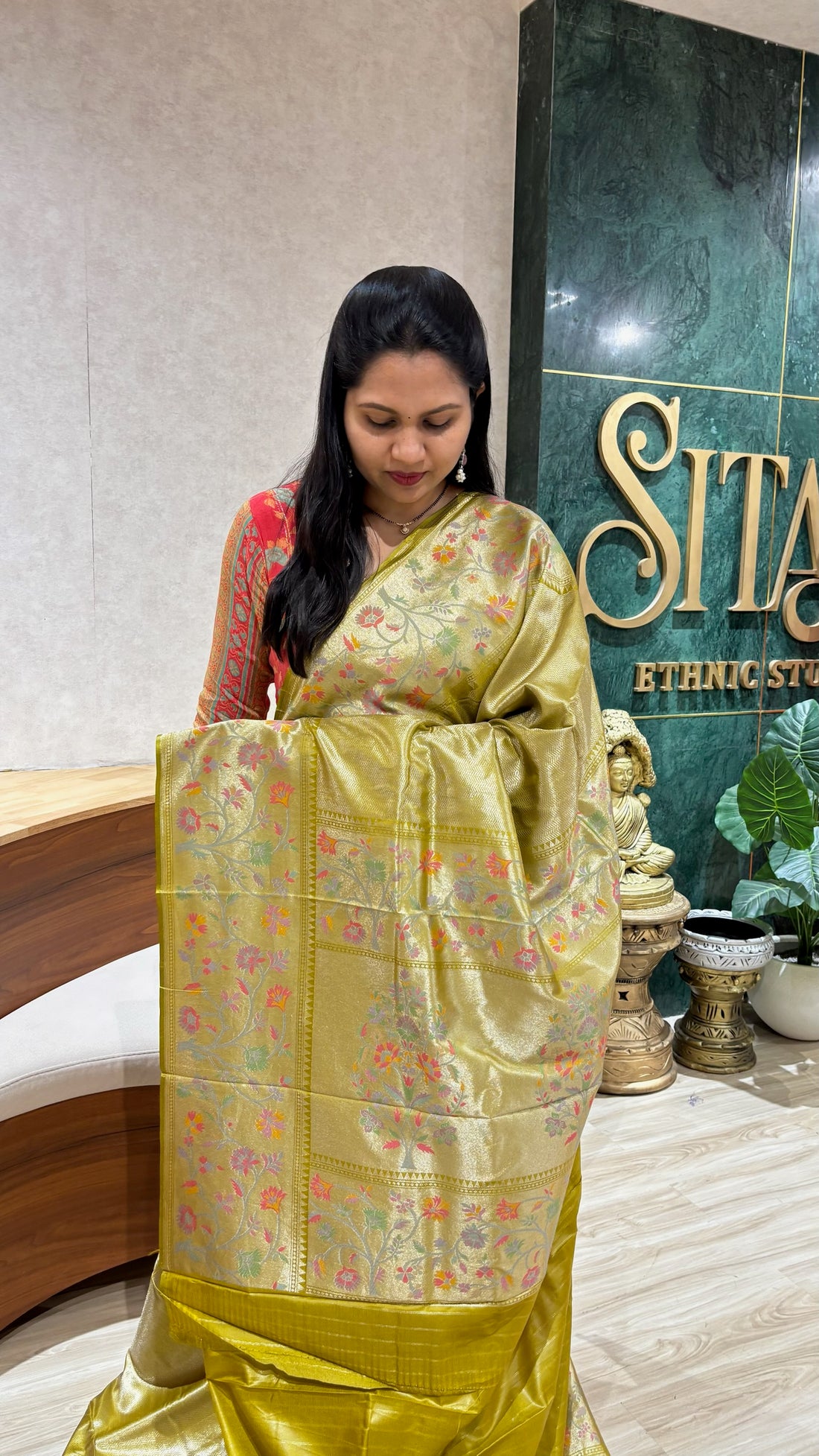 Tissue banaras floral paithani