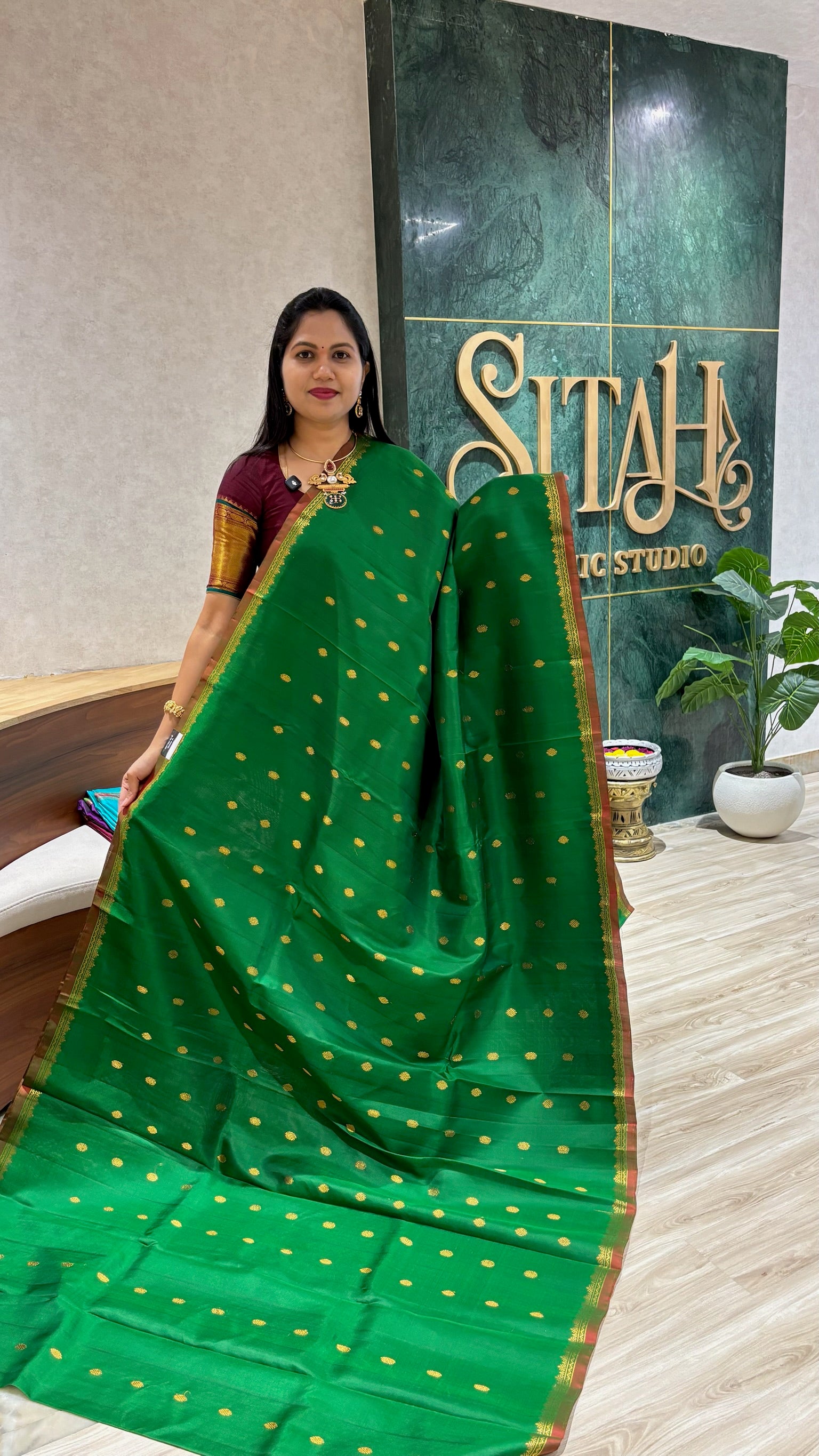 Handloom Gadwal pattu green