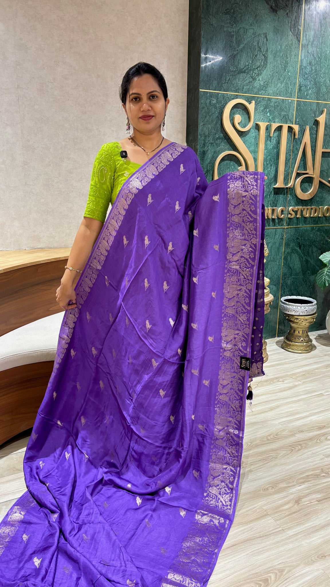 Russian silk parrot design