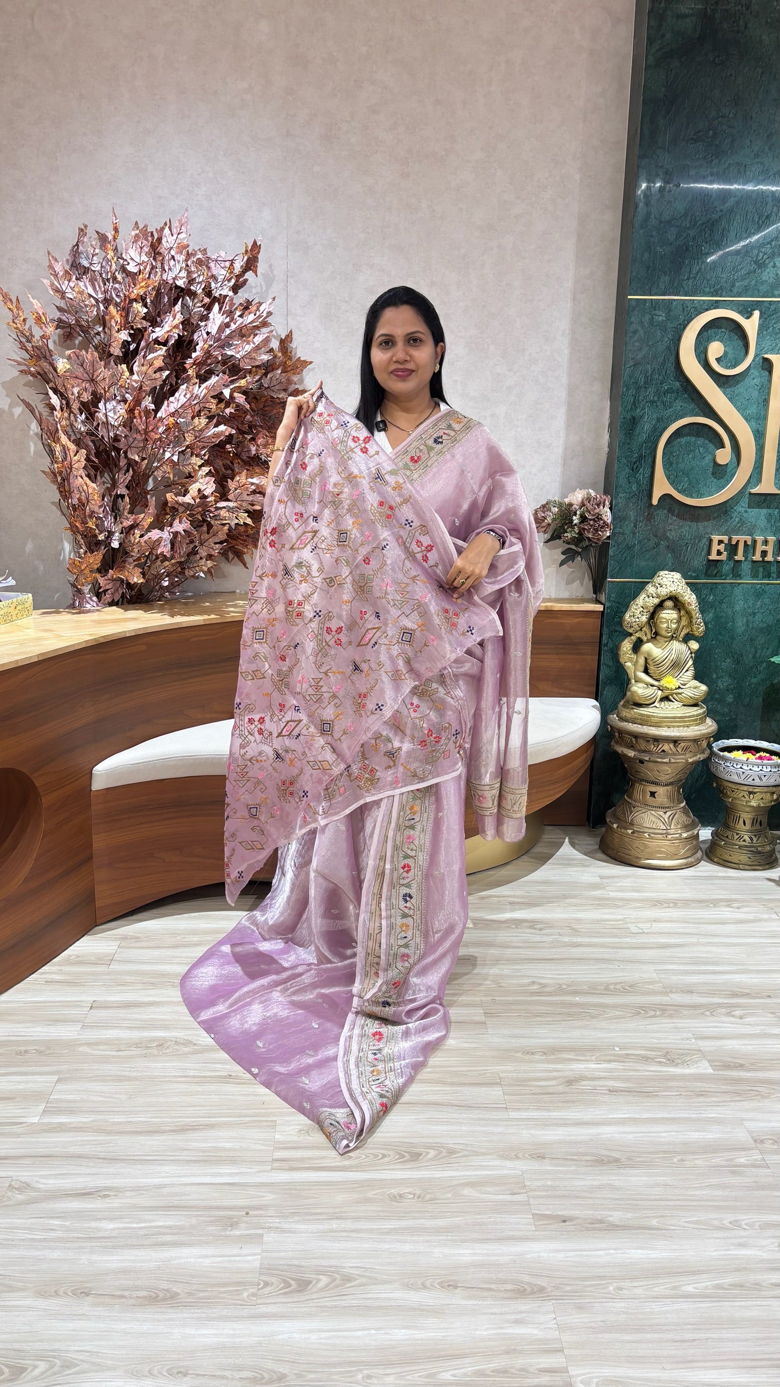 Pure tissue paithani border