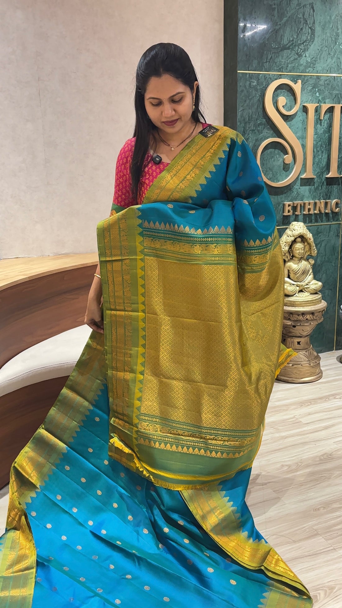 Handloom gadwal pattu
