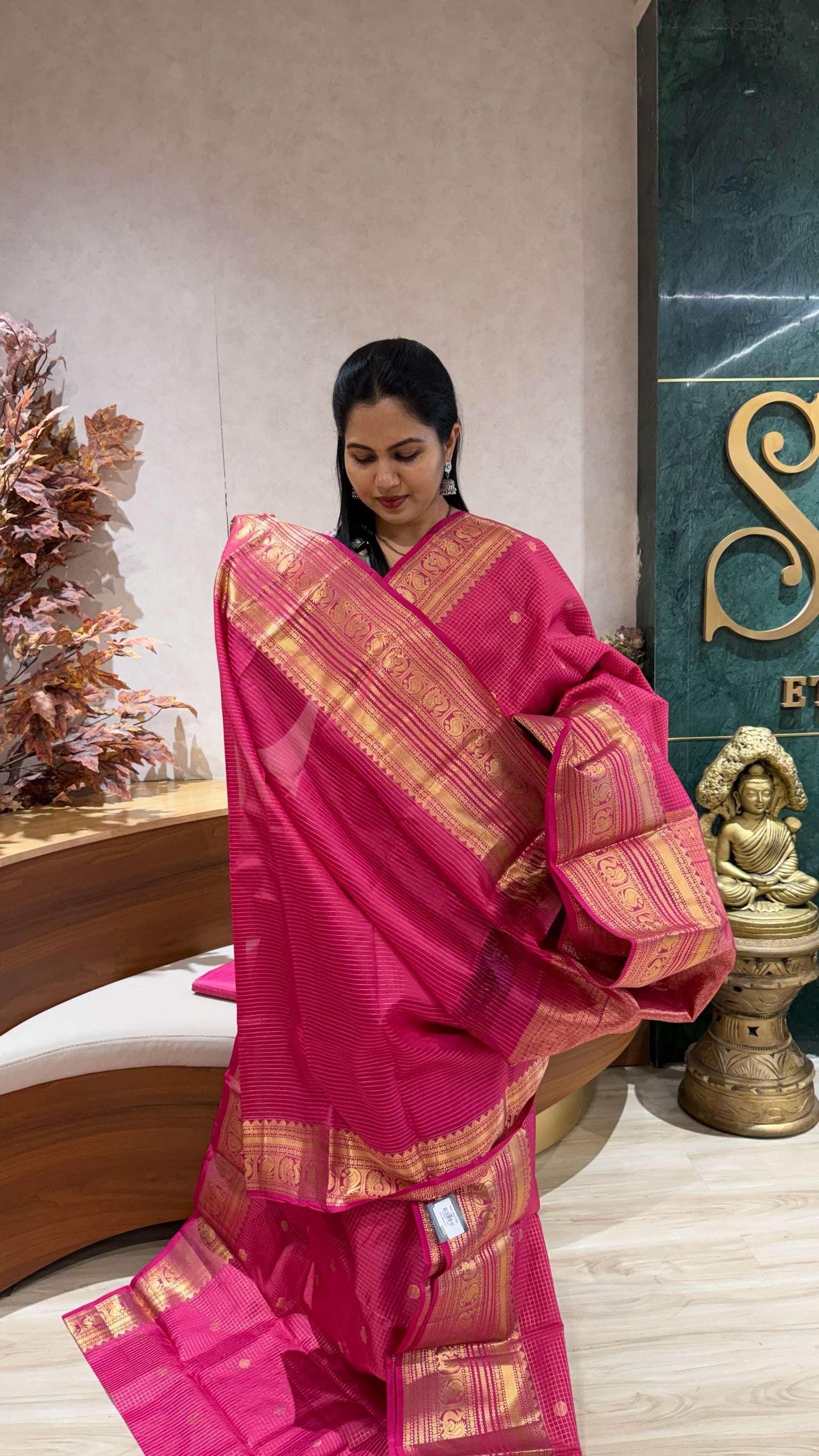 Light weight vintage pattu
