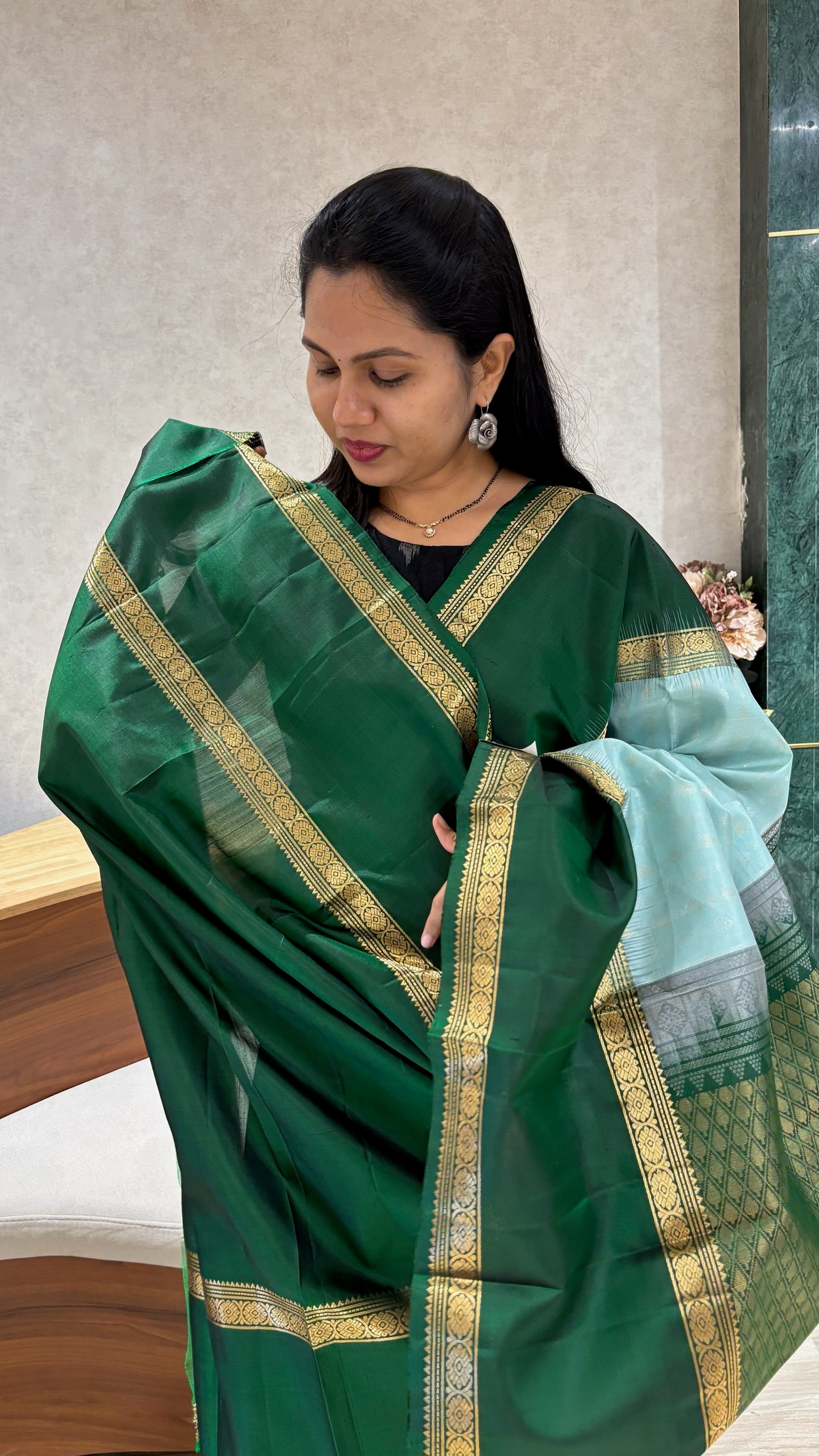 Lightweight kanchi pattu