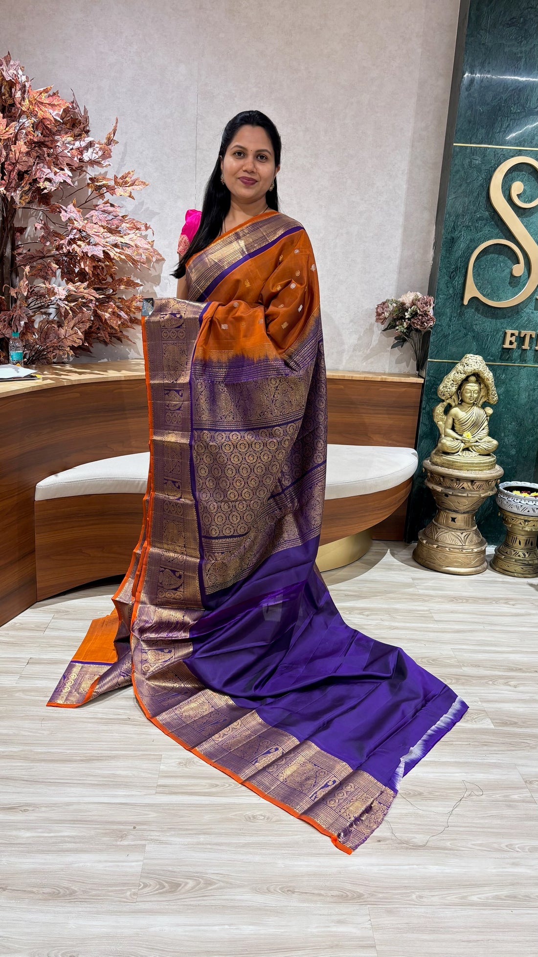 Handloom gadwal with kanchi borders