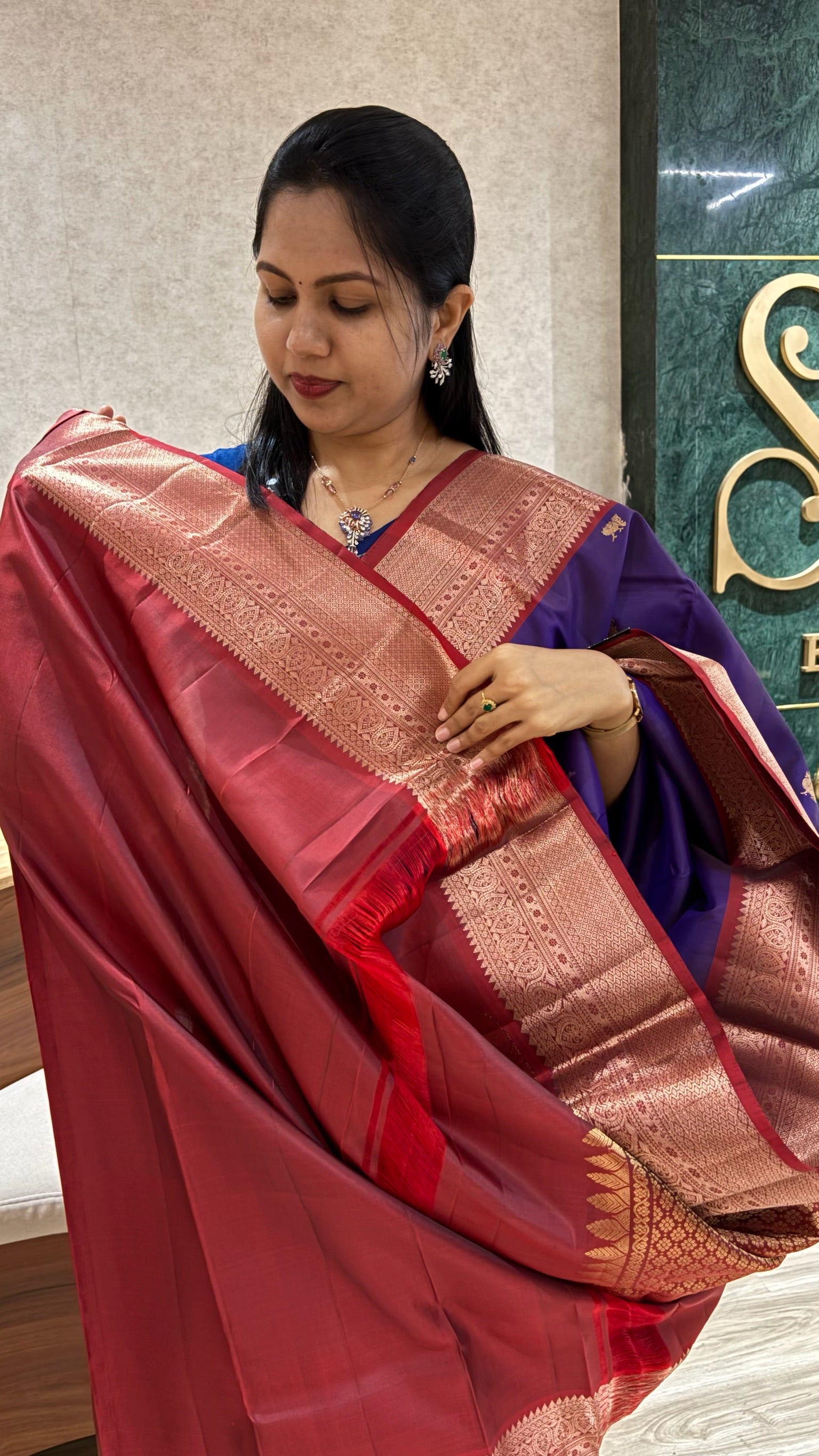 Light weight kanchi pattu