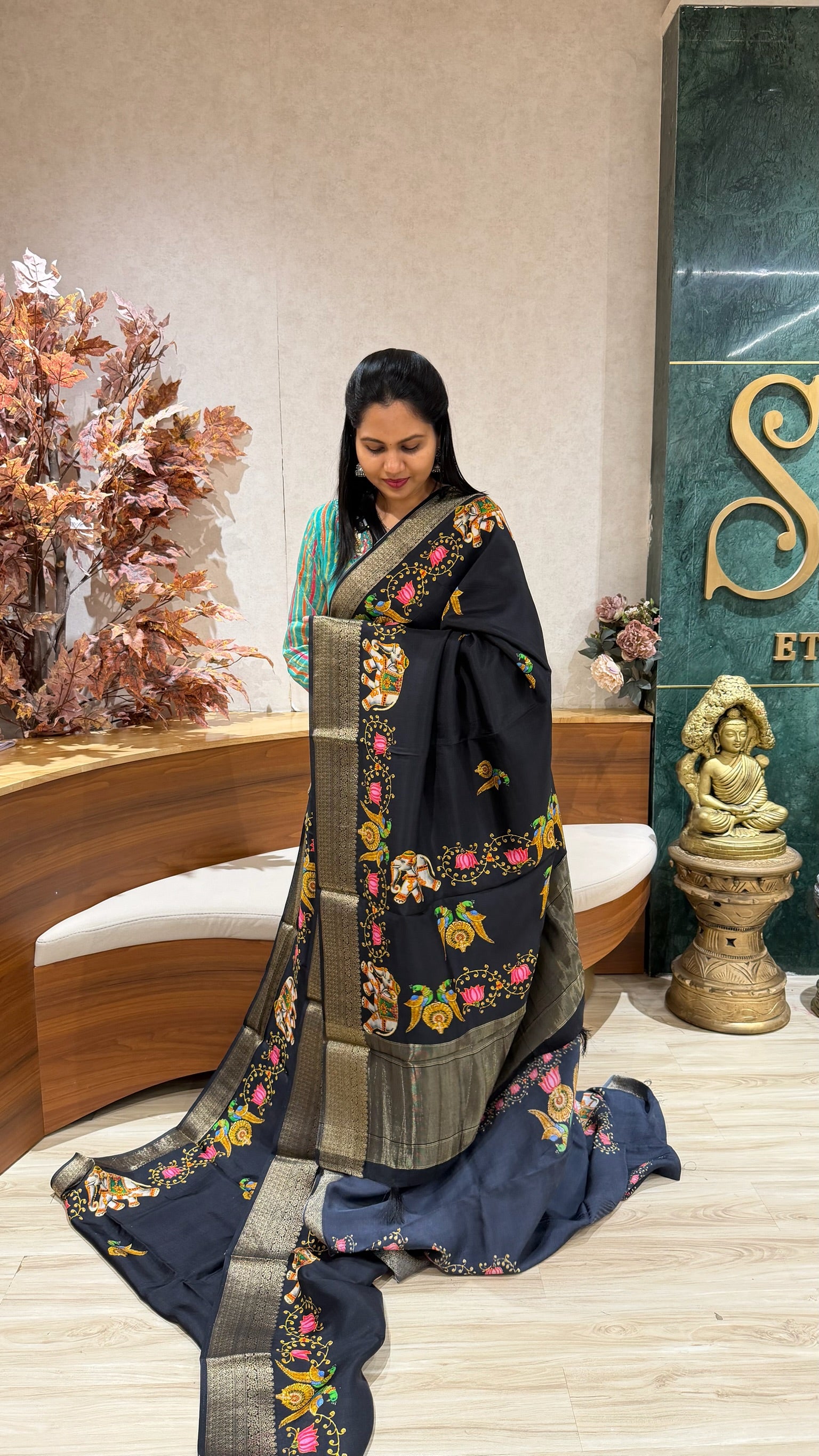 Dola silk tanjore print