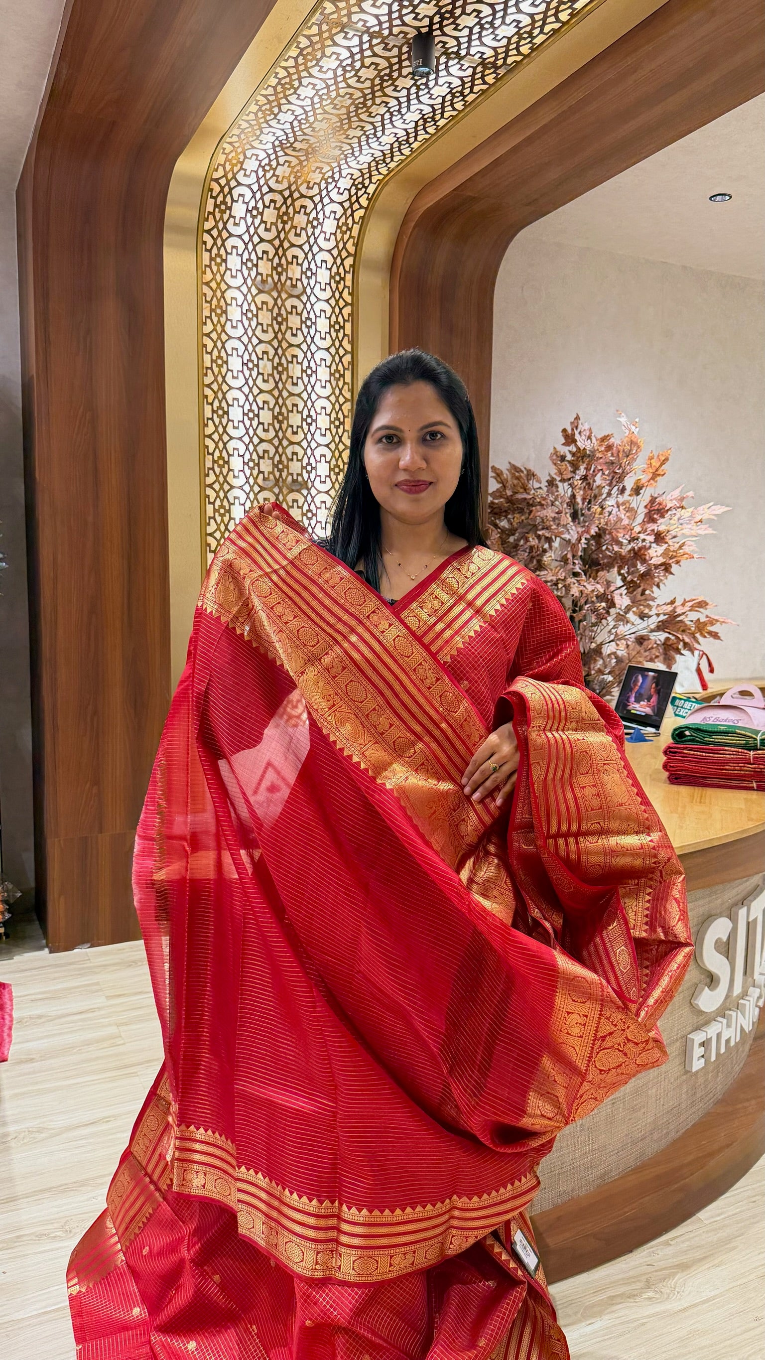 Light weight kanchi pattu