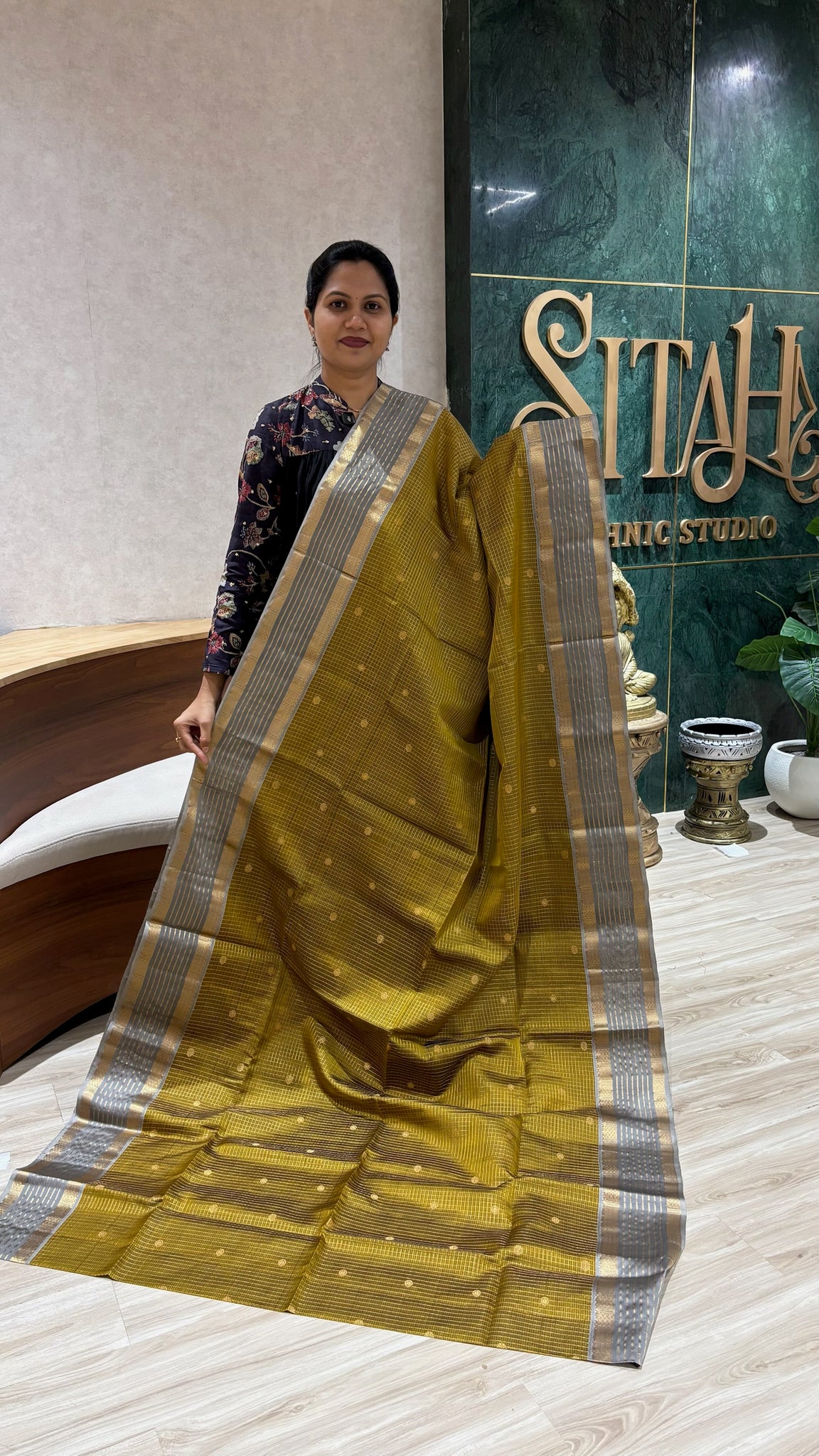 Light weight kanchi pattu