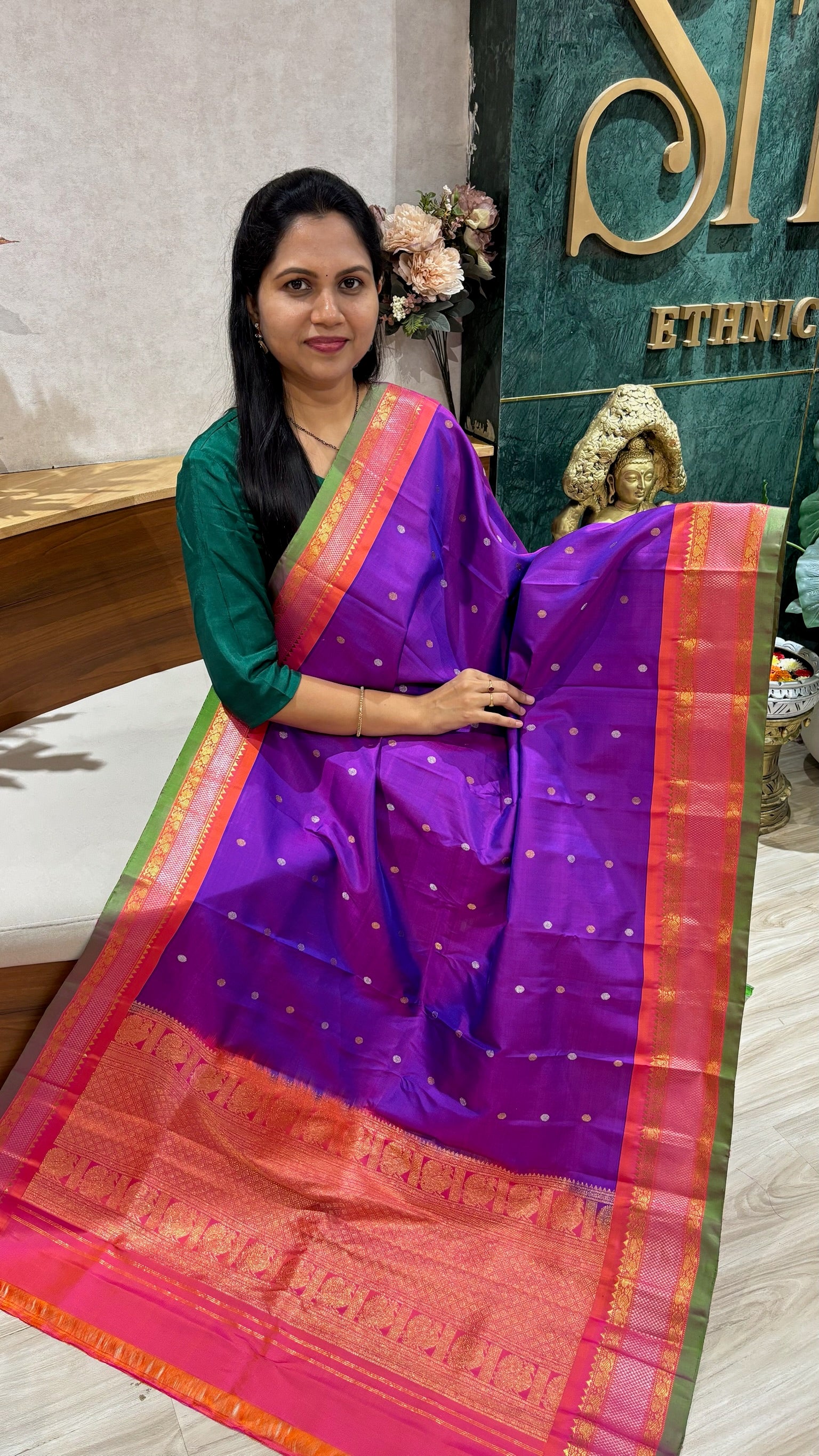 Handloom gadwal duppata