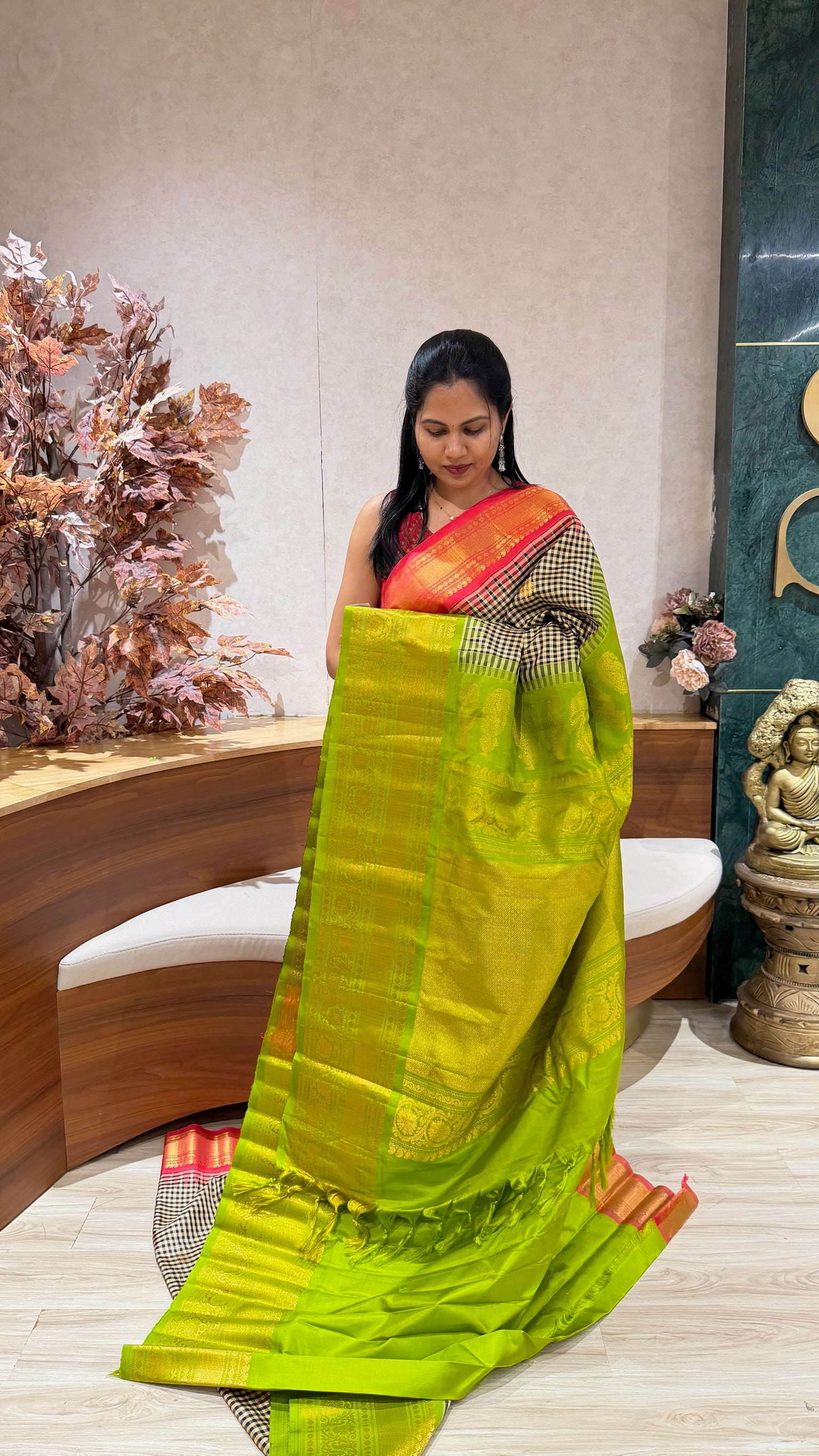 Handloom gadwal pattu