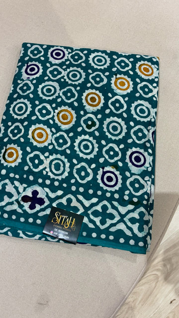 Cotton batik print rama green