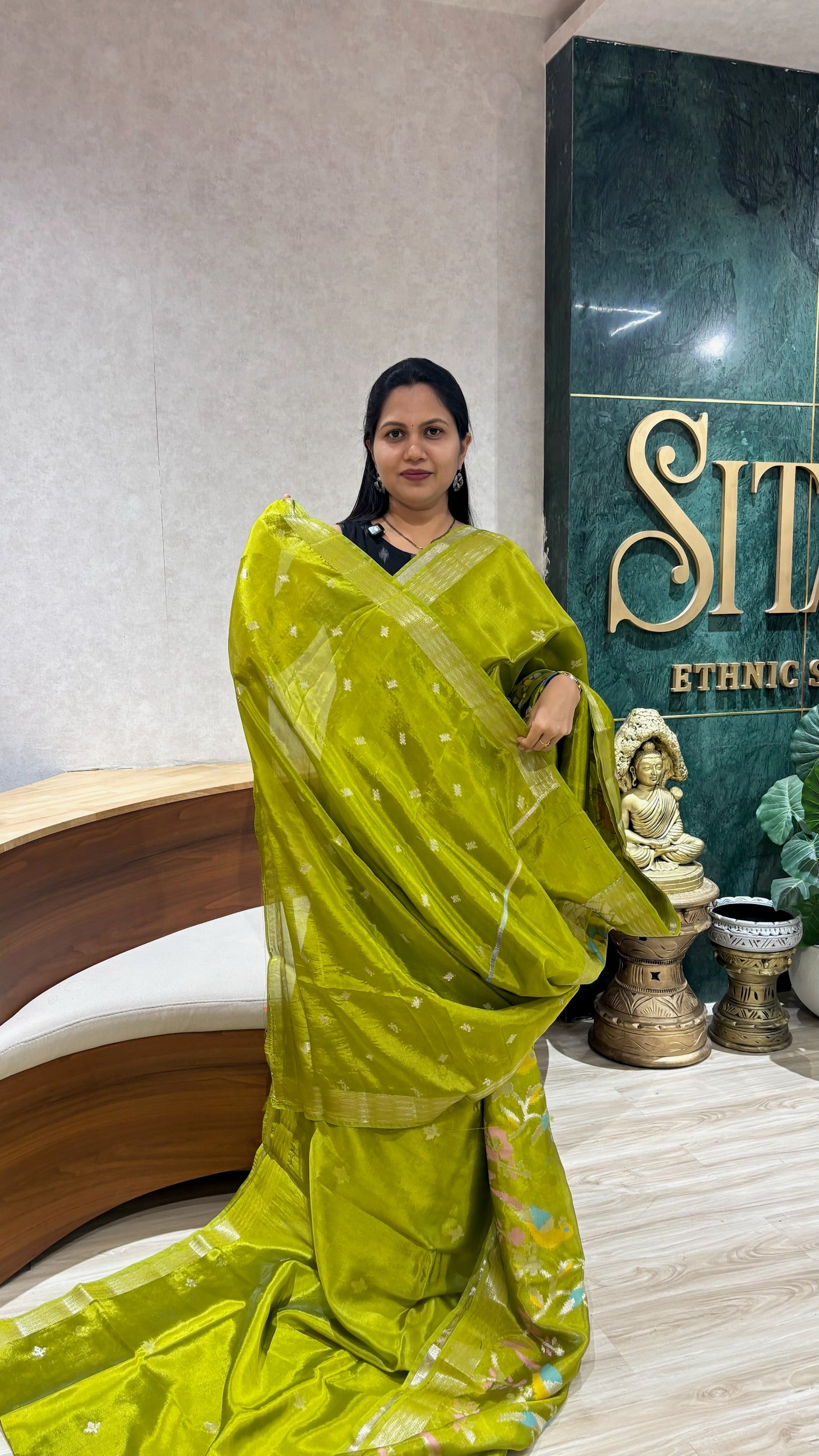Paper silk skirt border