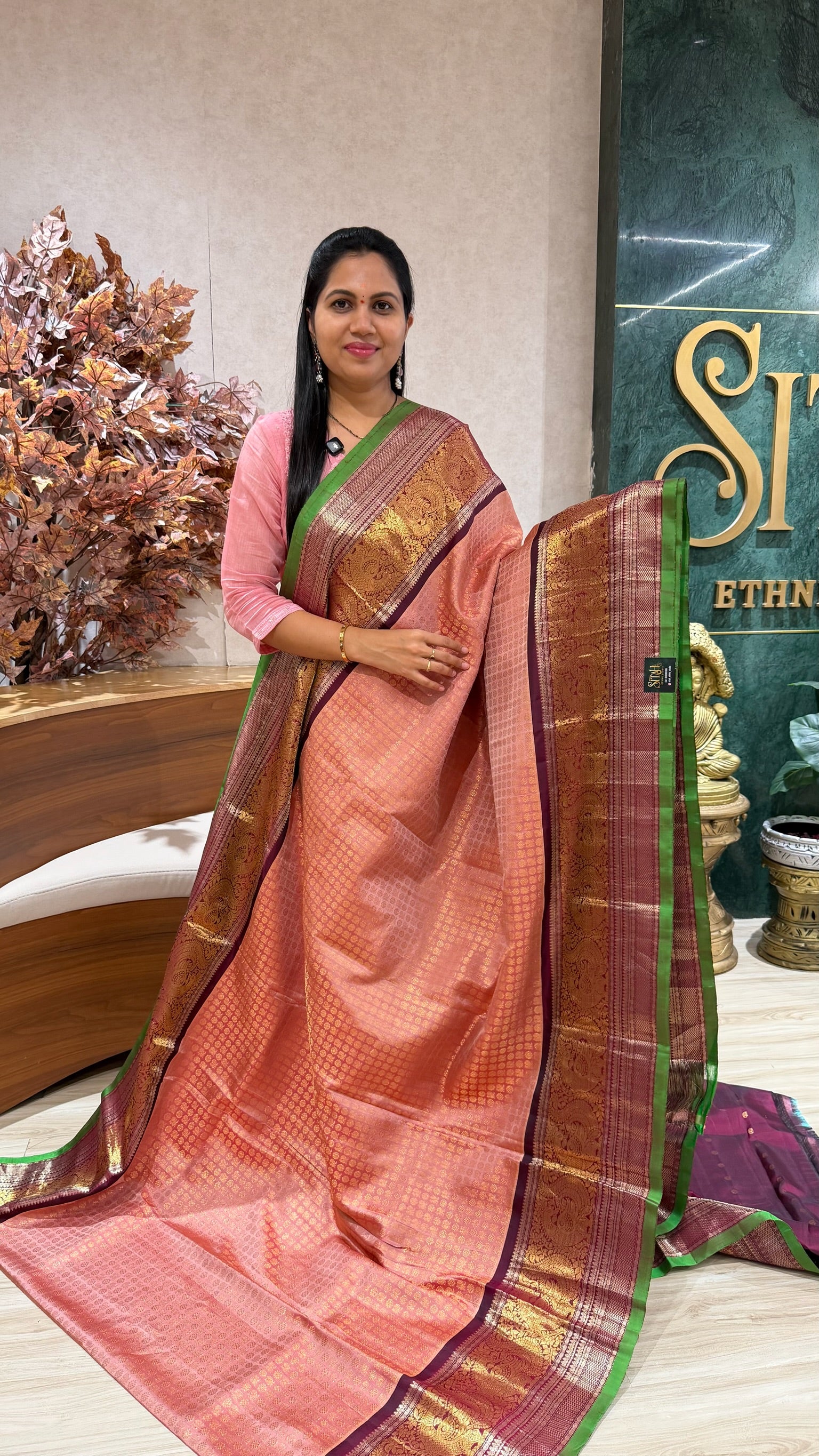 Brocade gadwal pattu