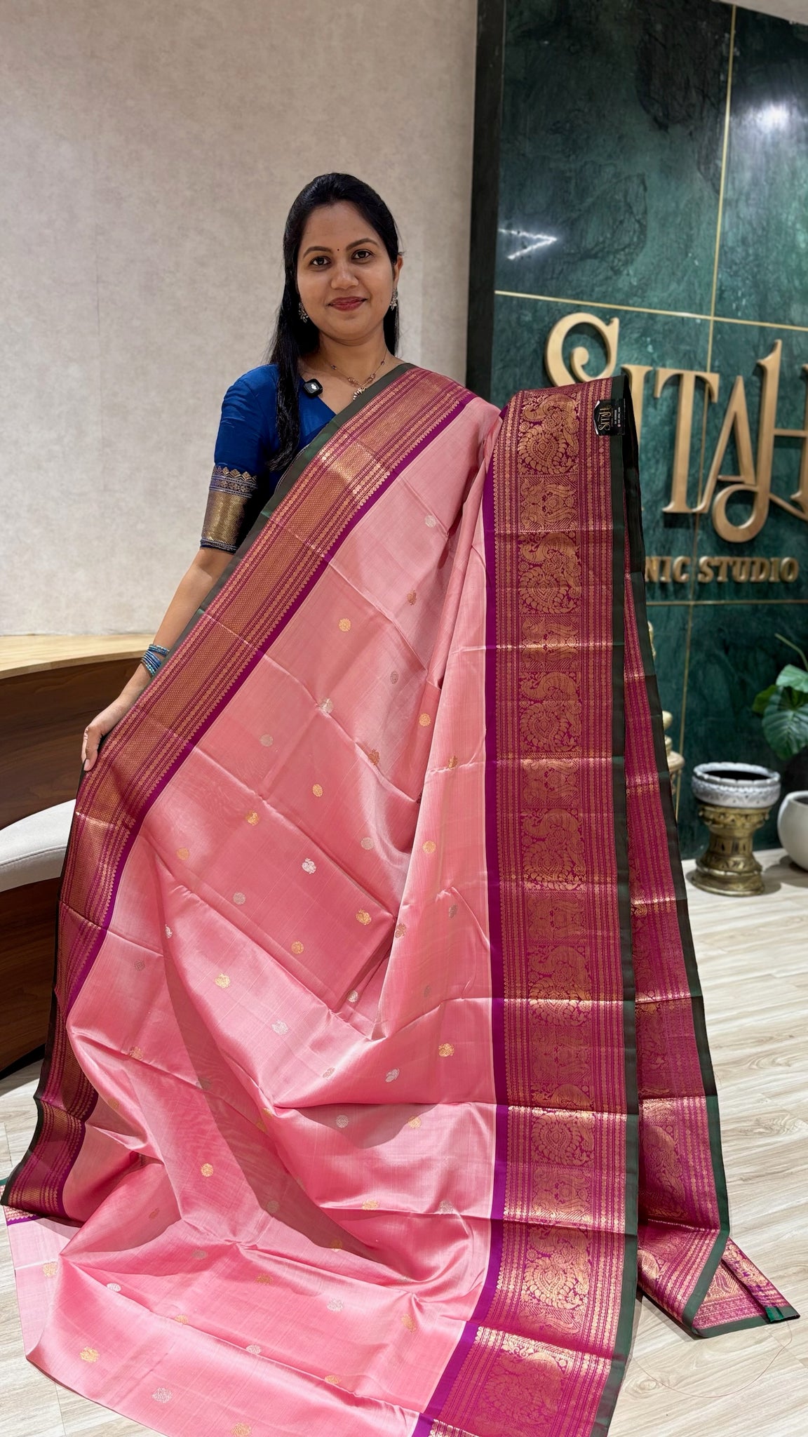 Handloom Gadwal pattu