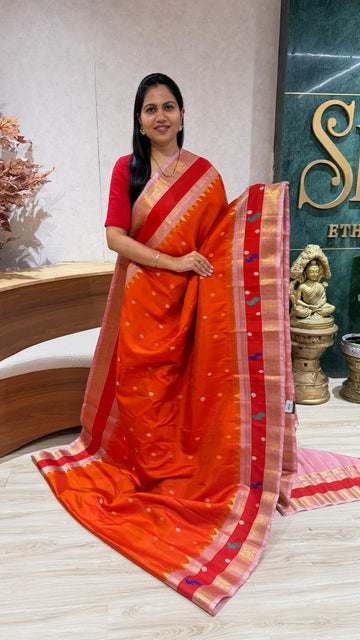 Handloom gadwal pattu