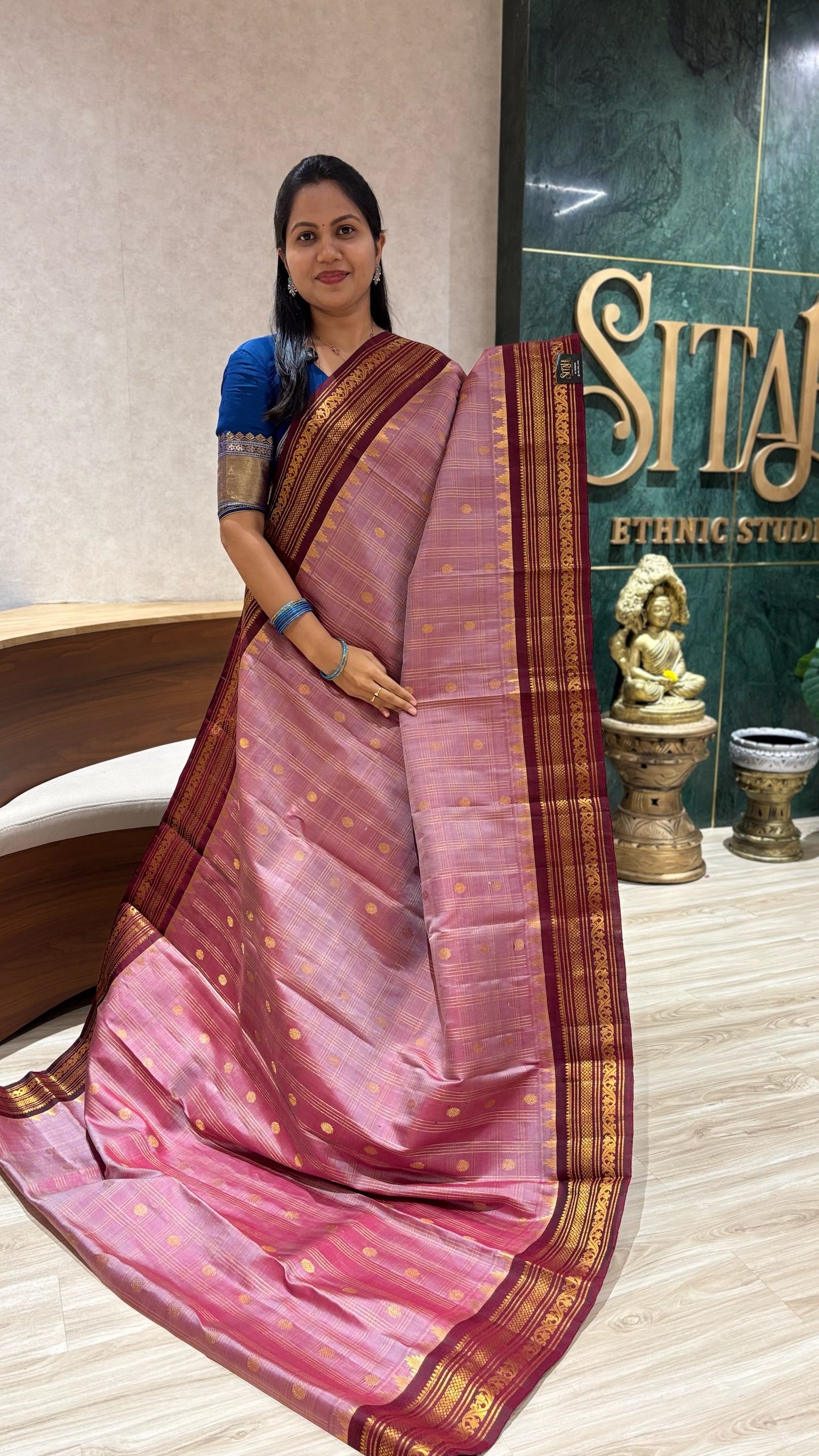 Handloom gadwal pattu