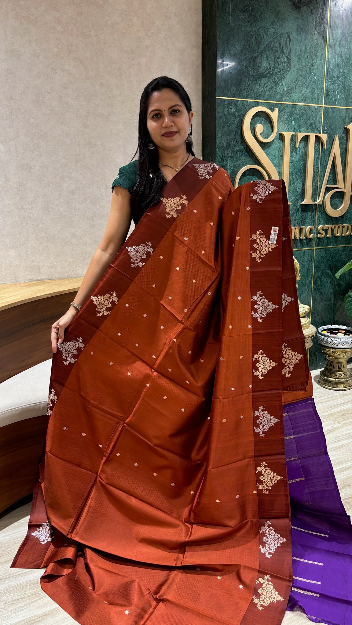 Handloom mango pattu