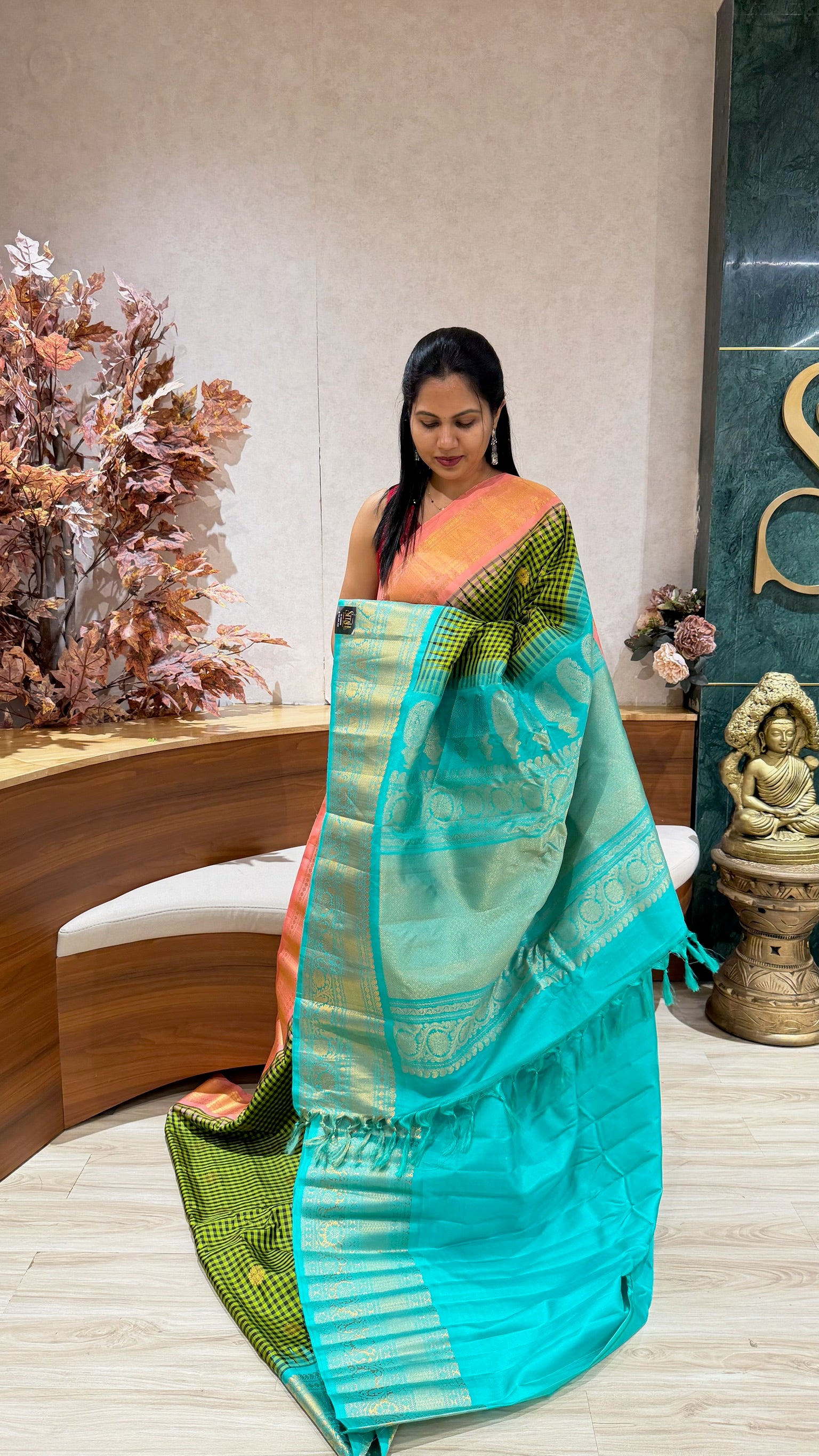 Handloom gadwal pattu