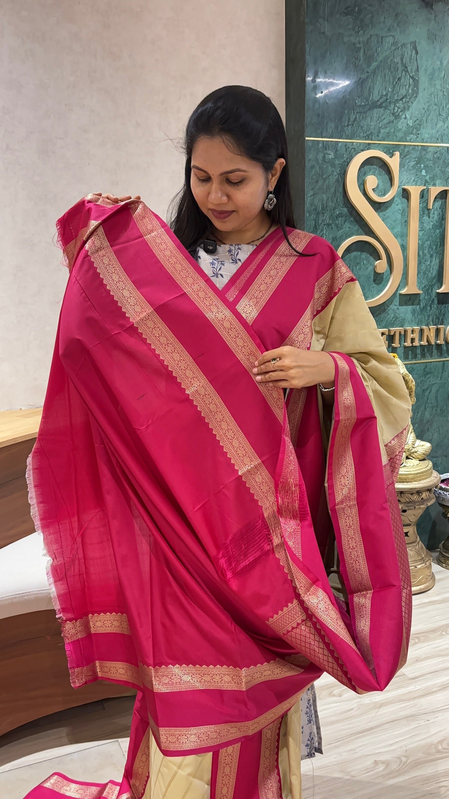 Semi Kanchi pattu