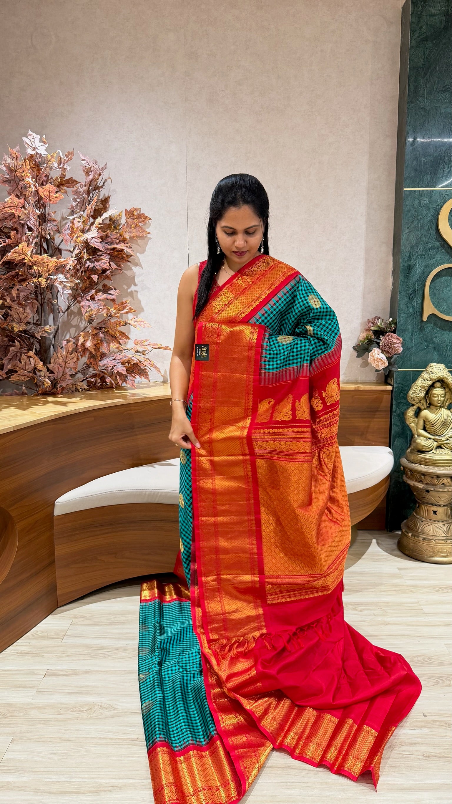 Handloom gadwal pattu