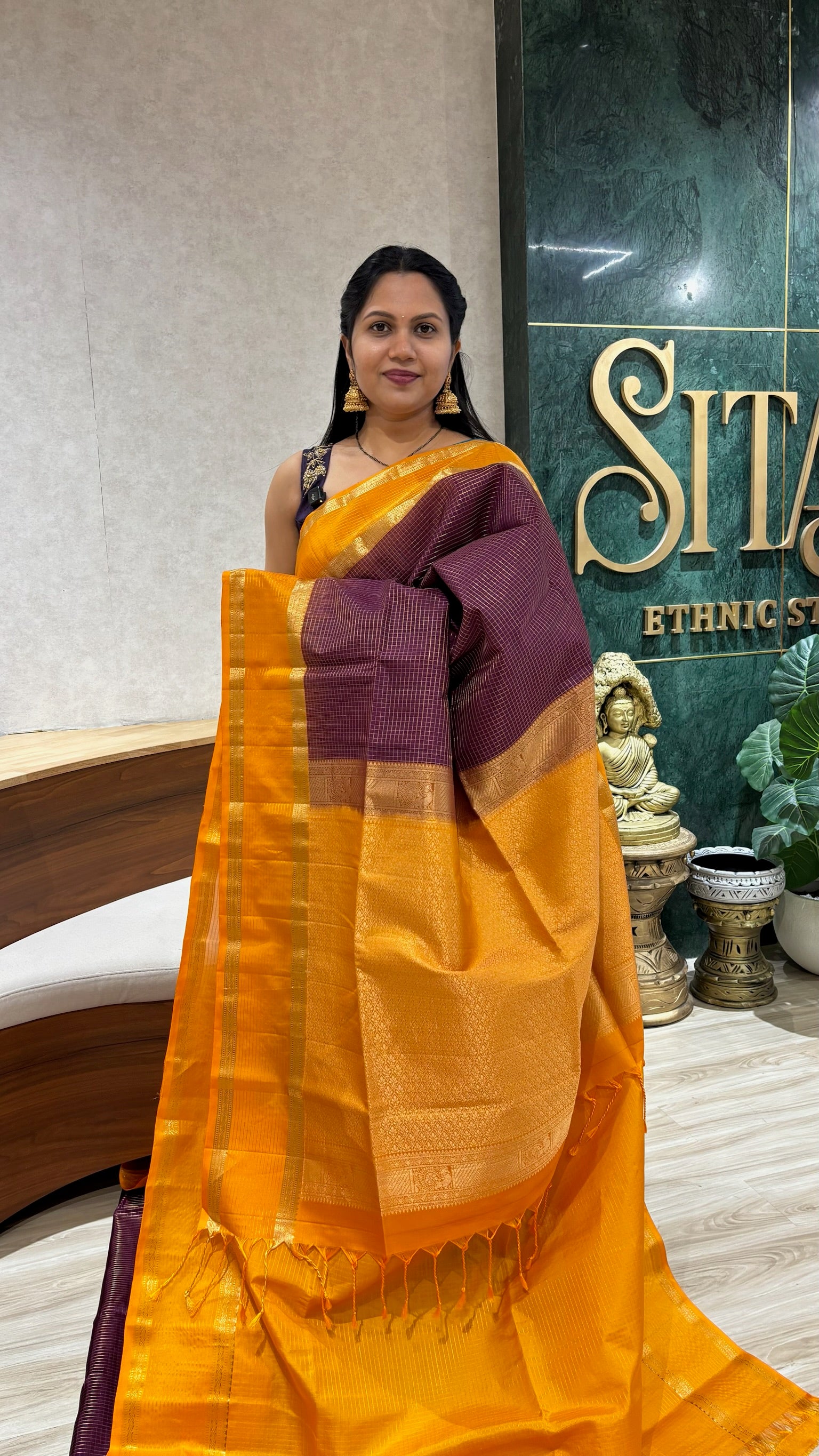 Light weight handloom kanchi pattu wine